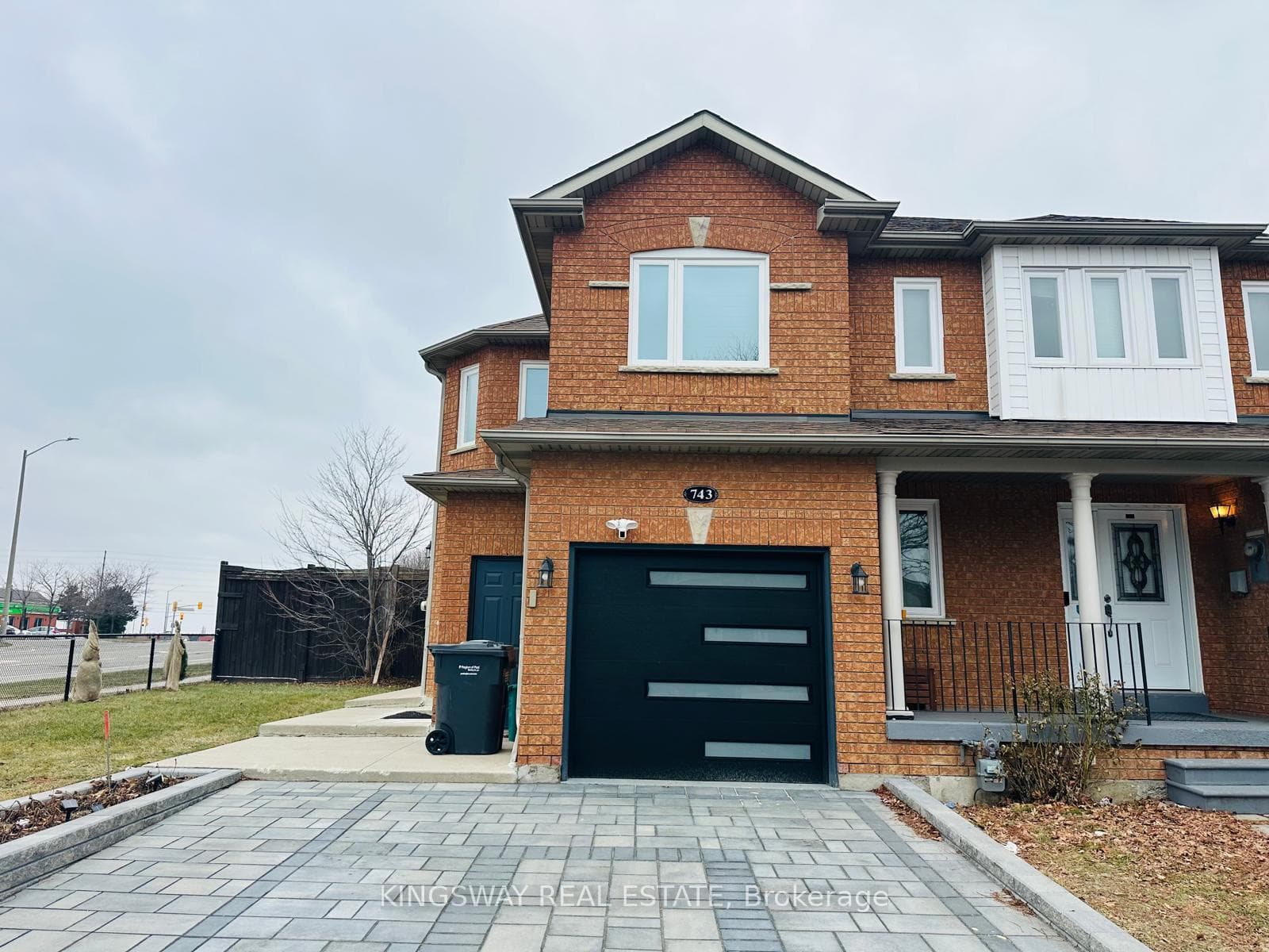 743 Mirage Place, Mississauga, ON L5R 3Y2 - Photo 1