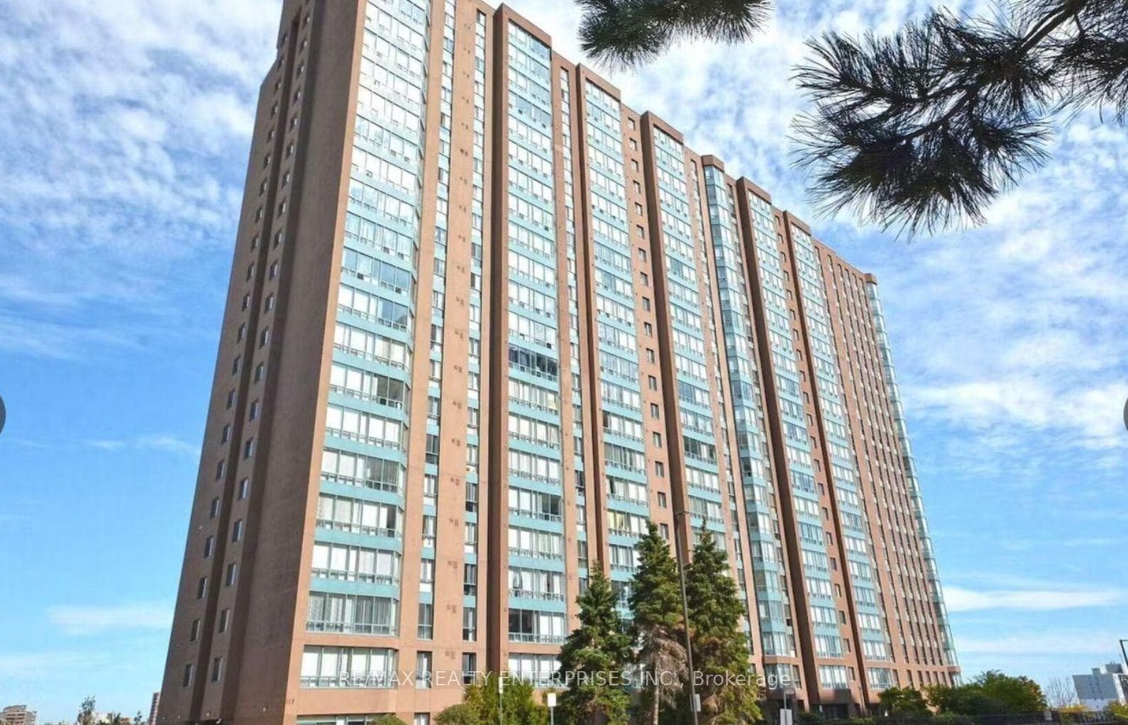 115 Hillcrest Avenue Unit 1403, Mississauga, ON L5B 3Y9 - Photo 1