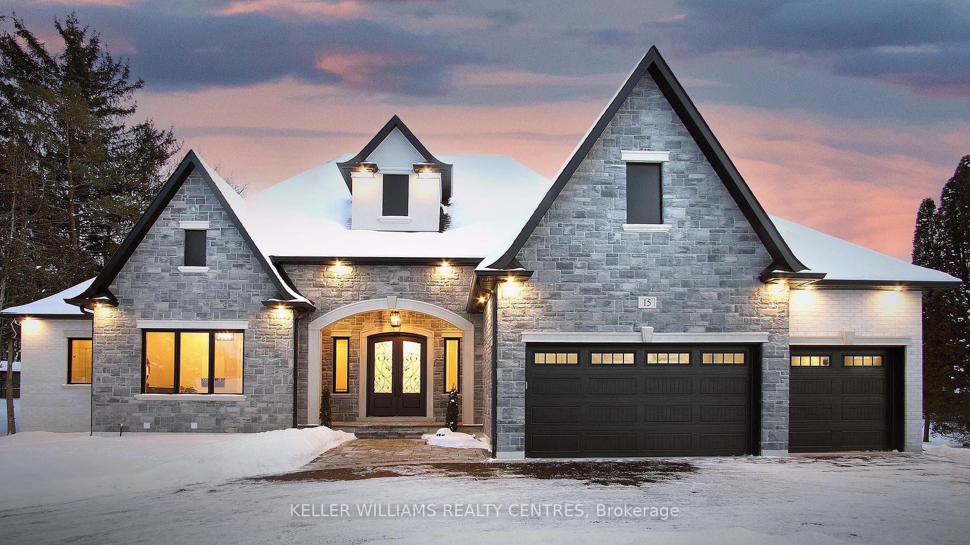 15 Sharon Boulevard, East Gwillimbury