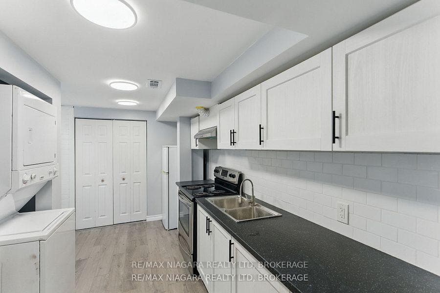 290 Scholfield Avenue Unit Lower, Welland, ON L3B 1N8 - Photo 1
