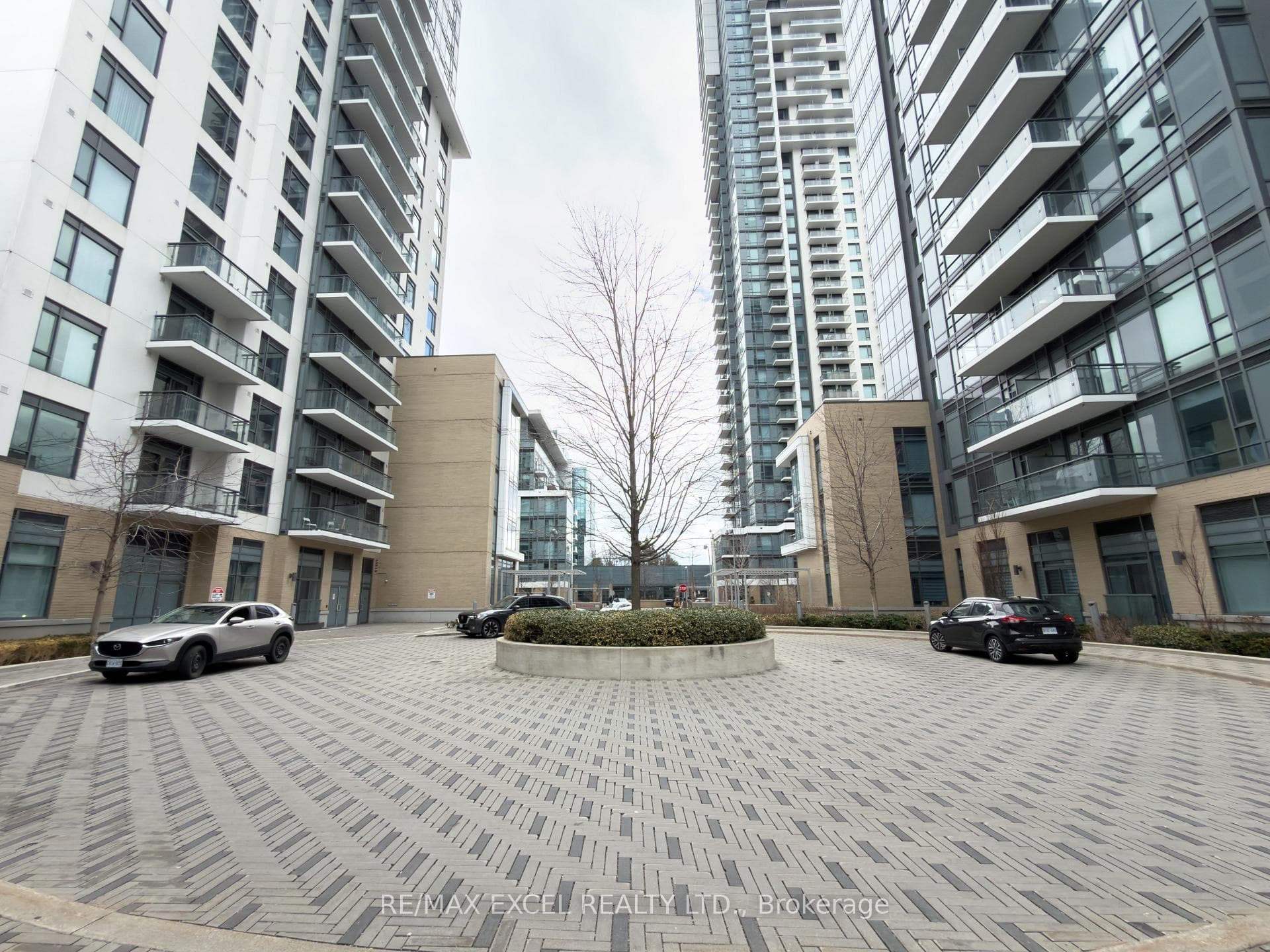 60 Ann O'Reilly Road Unit 760, Hillcrest Village / Bayview Village, ON M2J 0C8 - Photo 1