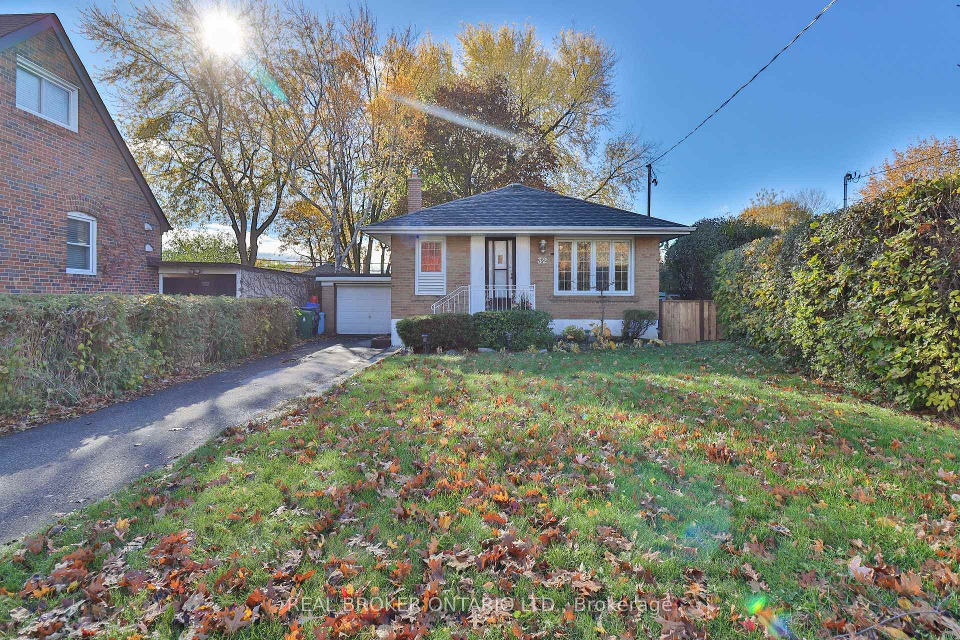 32 Christina Crescent, Dorset Park / Kennedy Park, ON M1R 4H6 - Photo 1