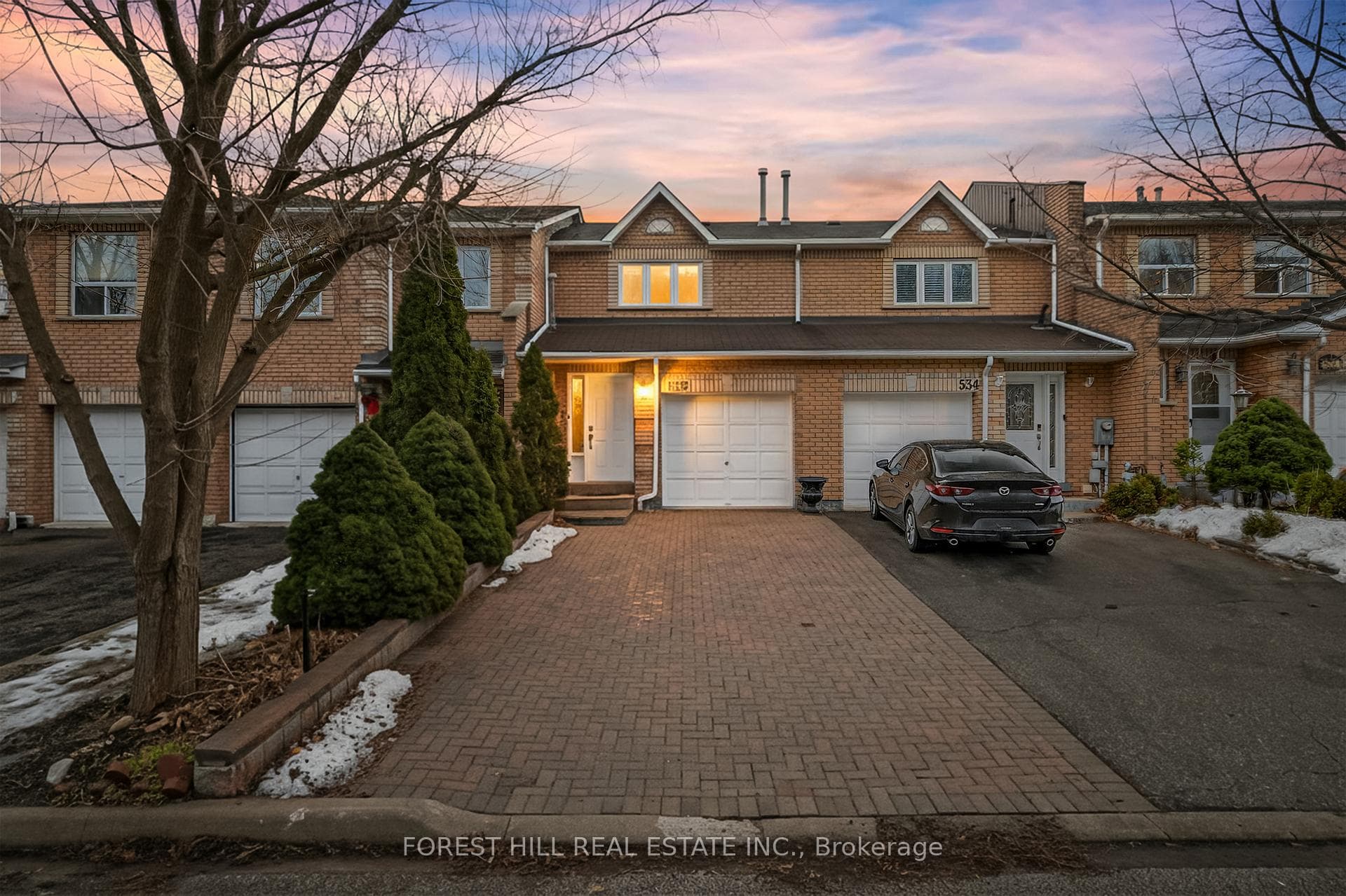 532 Steddick Court, Mississauga, ON L5R 3T1 - Photo 1