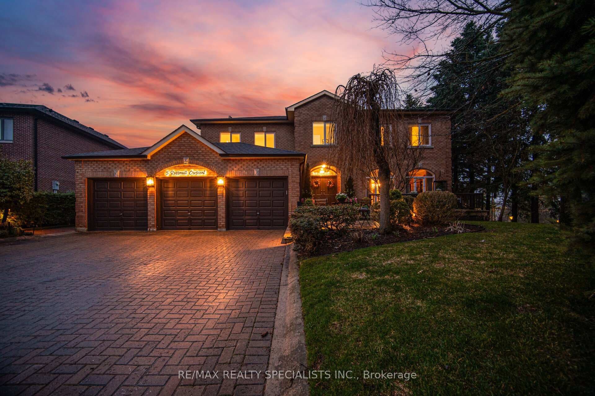 Welcome to 5 Rossmull Cres