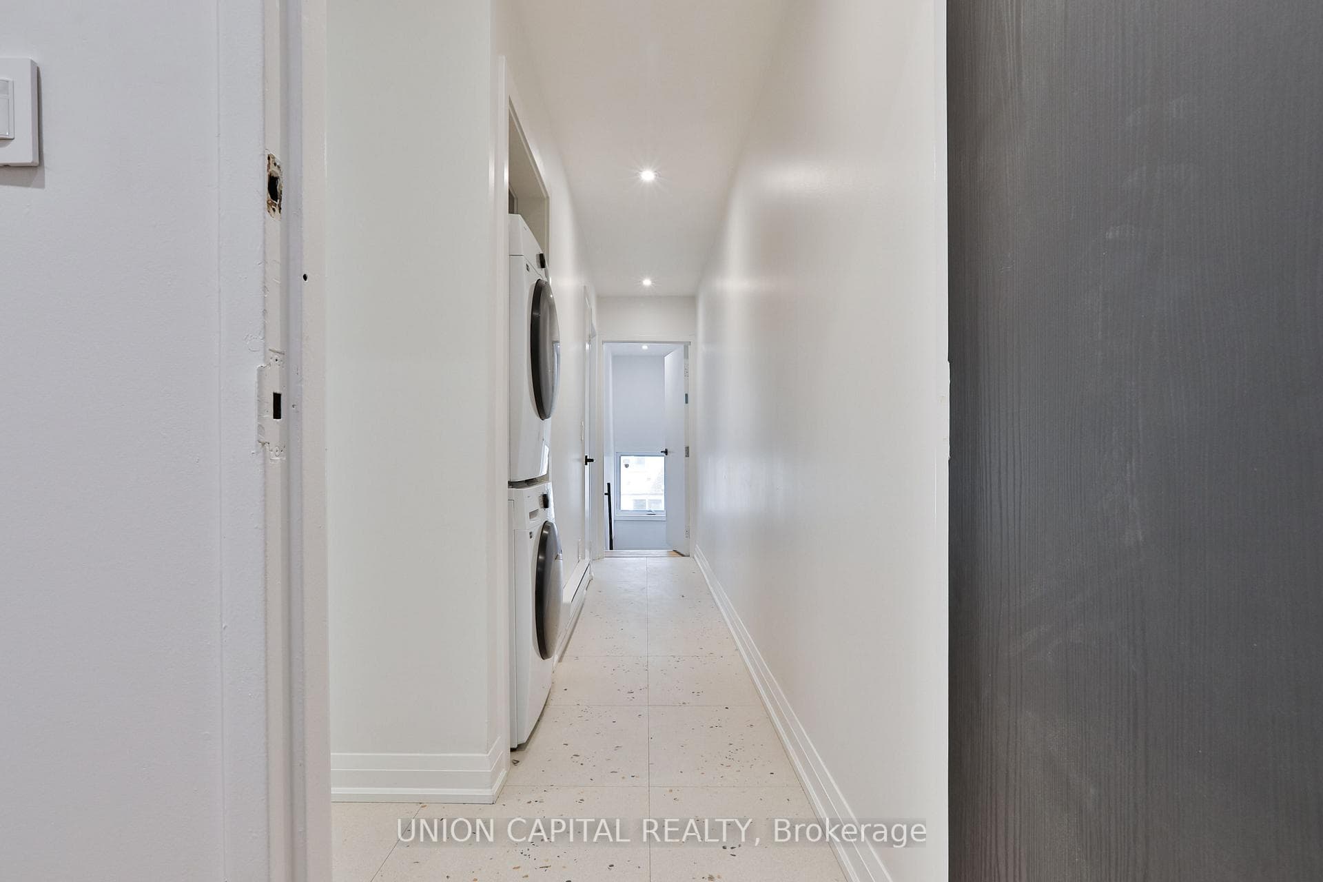 612 Gerrard Street Unit 2, Riverdale / Leslieville, ON M4M 1Y3 - Photo 1