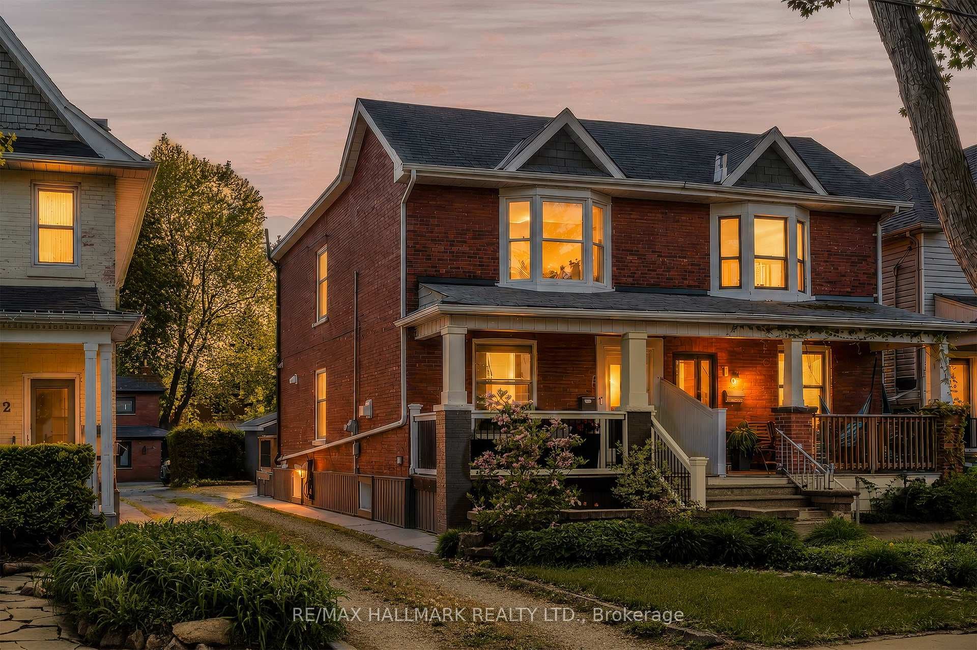 4 Wayland Avenue, The Beaches / Upper Beaches, ON M4E 3C7 - Photo 1