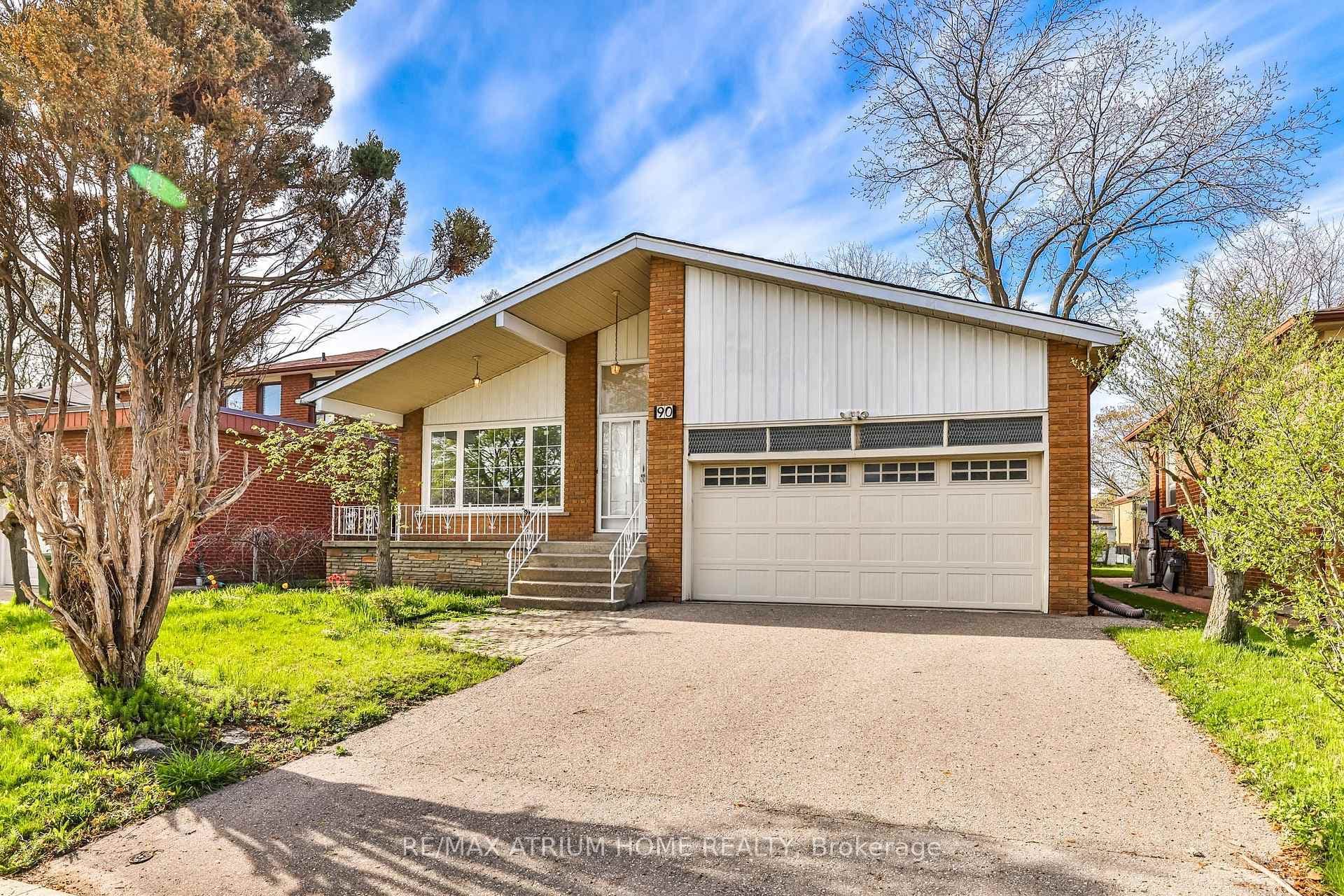 90 Charlton Boulevard, Thornhill / Willowdale, ON M2M 1C1 - Photo 1