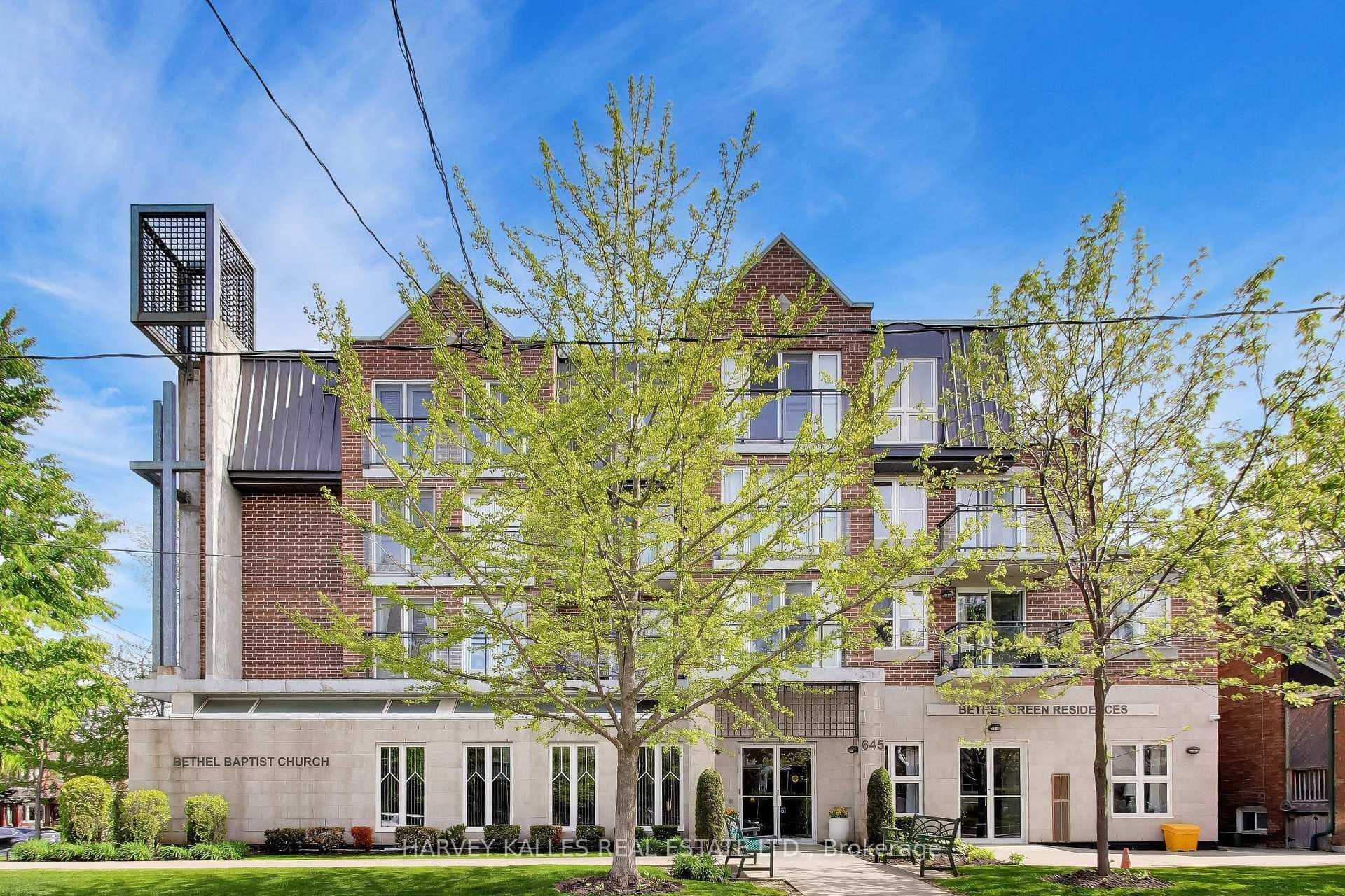 645 Millwood Road Unit 401, Leaside / Davisville, ON M4S 1L1 - Photo 1