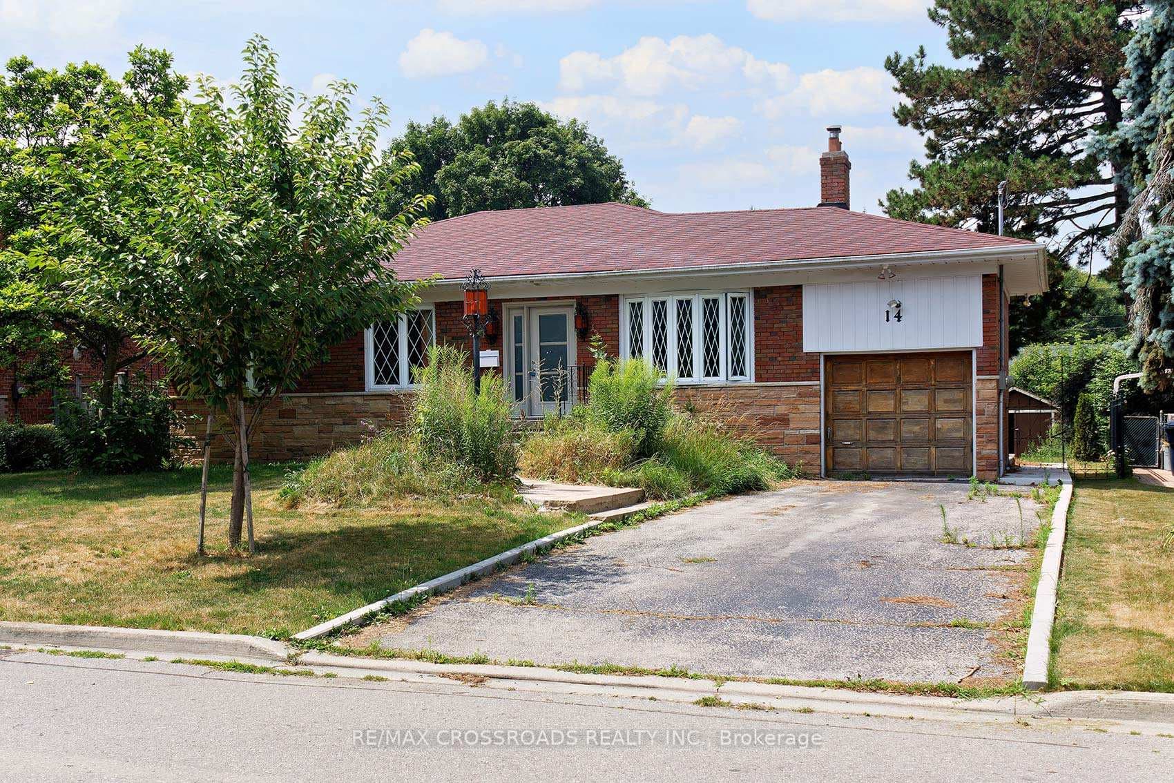14 Shirley Crescent, Scarborough Town Centre, ON M1M 1L1 - Photo 1