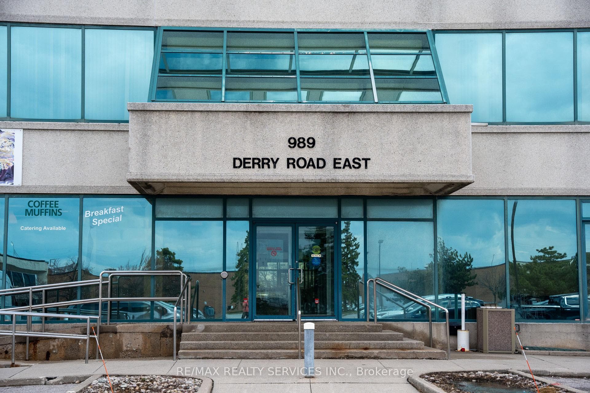 989 Derry Road Unit 303, Mississauga, ON L5T 2J8 - Photo 1