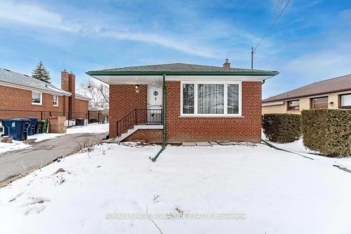 30 Gunton Drive Unit 1, Etobicoke (West Mall / Rexdale), ON M9W 3H2 - Photo 1
