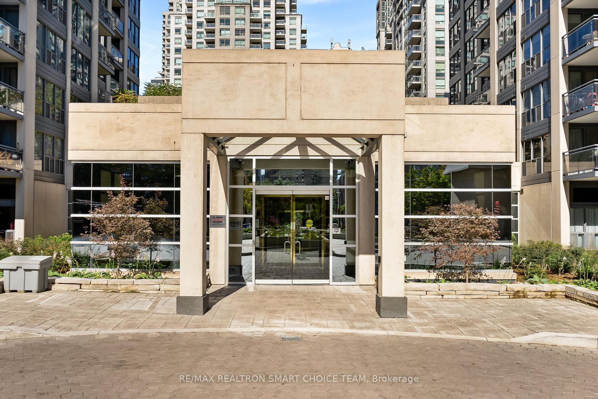 28 Hollywood Avenue Unit 1211, Willowdale / Newtonbrook, ON M2N 6S4 - Photo 1