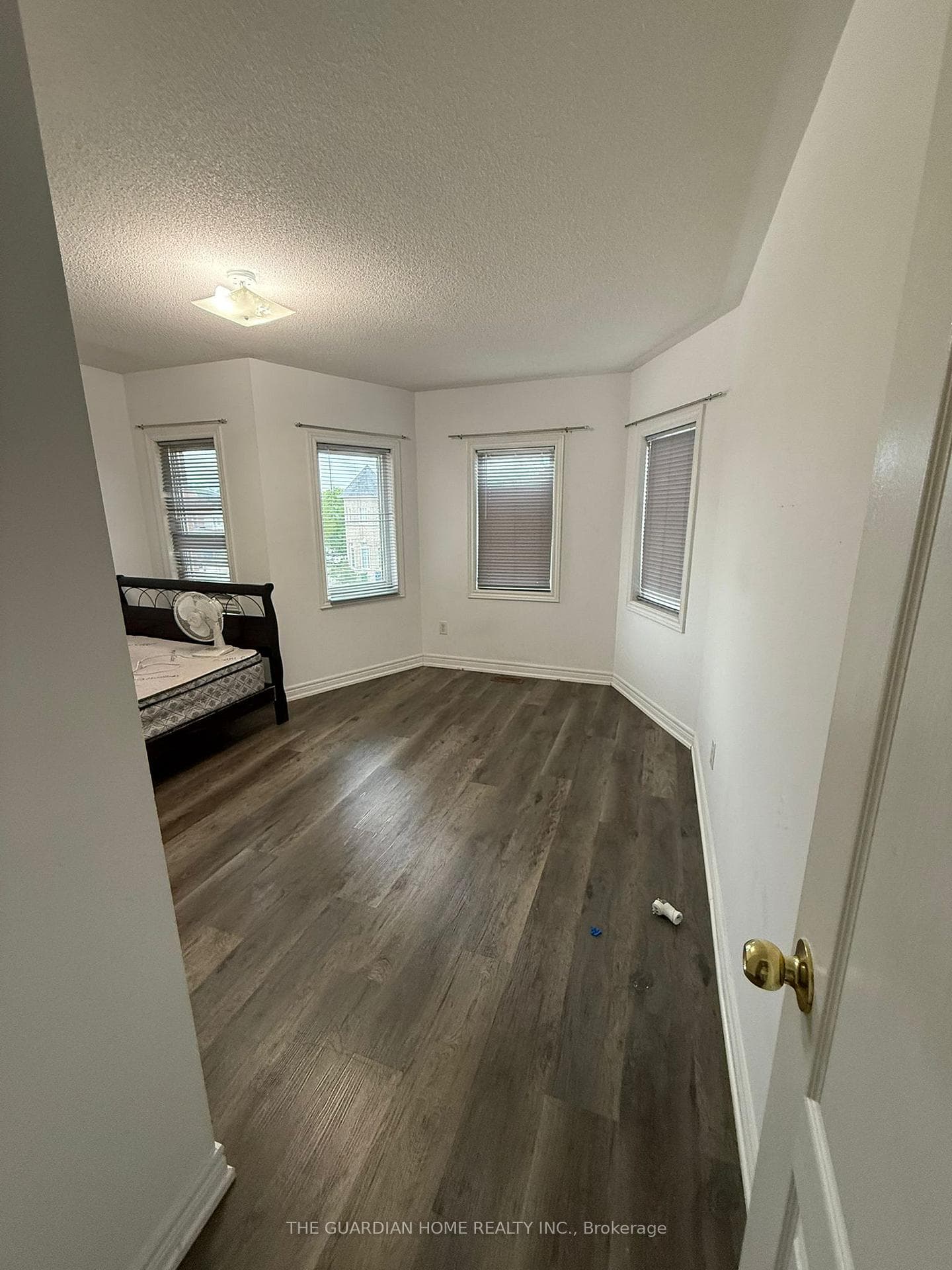 38 Glacier Crescent, Scarborough (Morningside / West Hill), ON M1X 2A8 - Photo 1