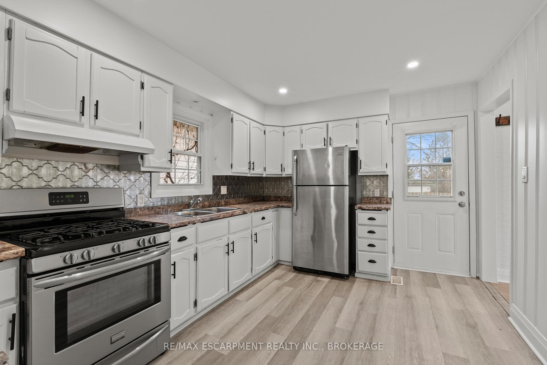 15 MCCORMICK Street Unit Lower, Welland, ON L3C 4L8 - Photo 1