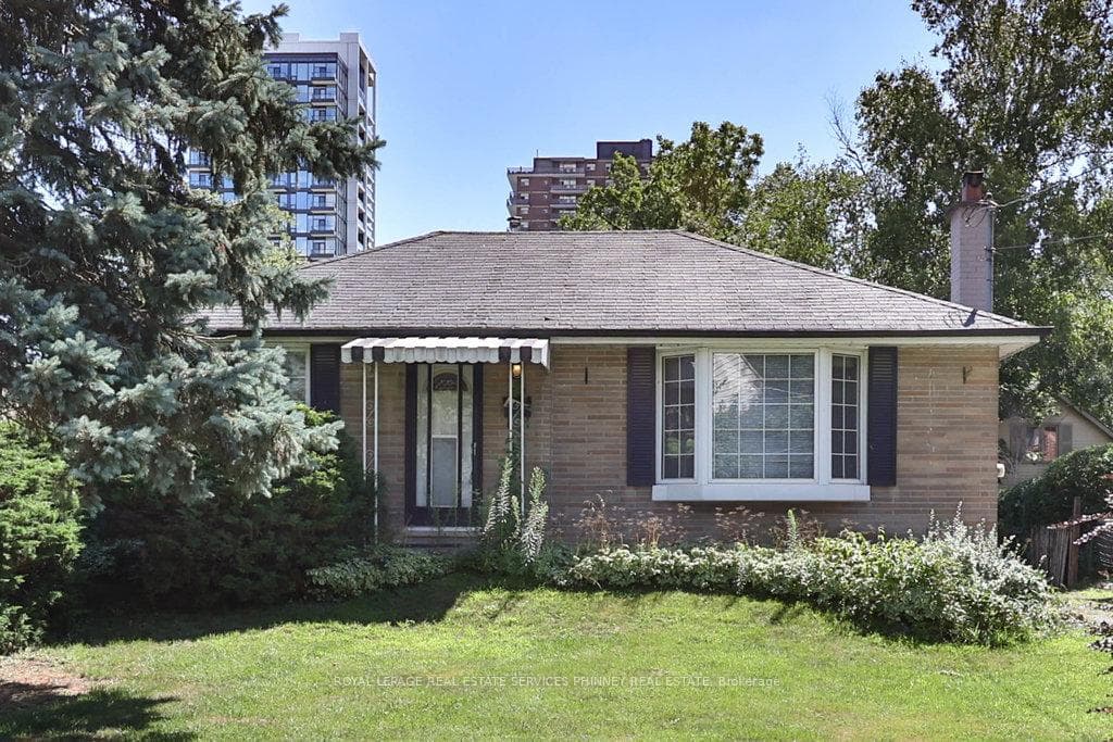 72 Oriole Avenue, Mississauga, ON L5G 1V2 - Photo 1
