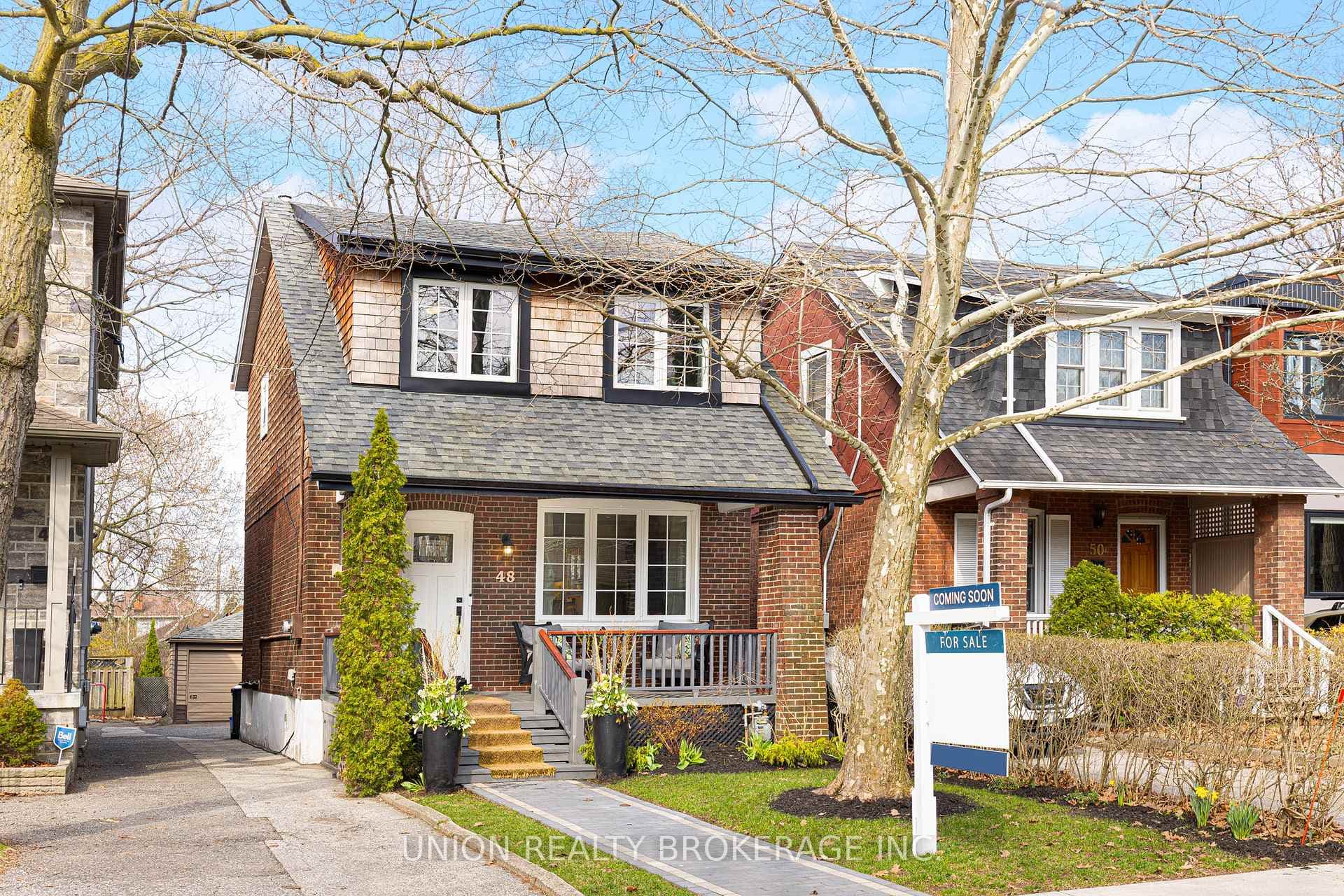 48 Queensbury Avenue, Birch Cliff / Cliffside