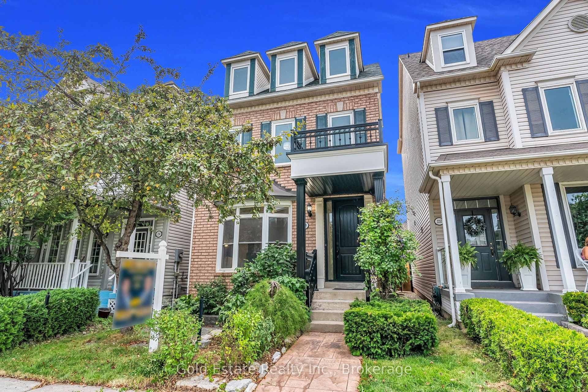 2259 Meadowland Drive, Oakville