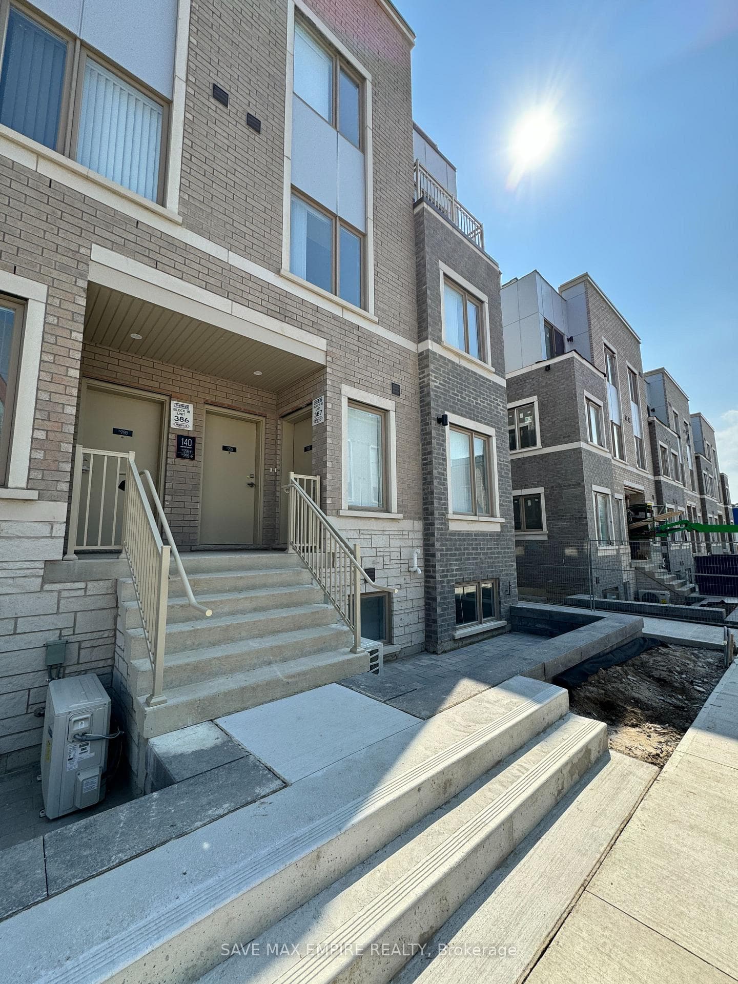 140 Honeycrisp Crescent Unit 300, Vaughan, ON L4K 0N7 - Photo 1