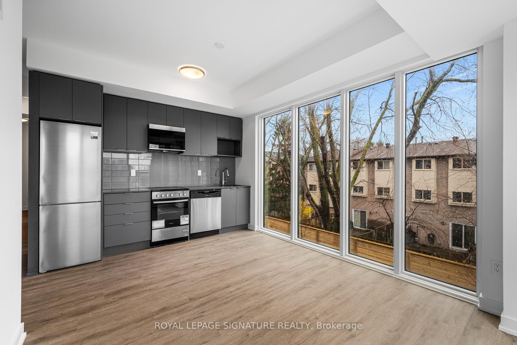 4569 Kingston Road Unit 211, Rouge / Port Union / Malvern, ON M1E 3S4 - Photo 1