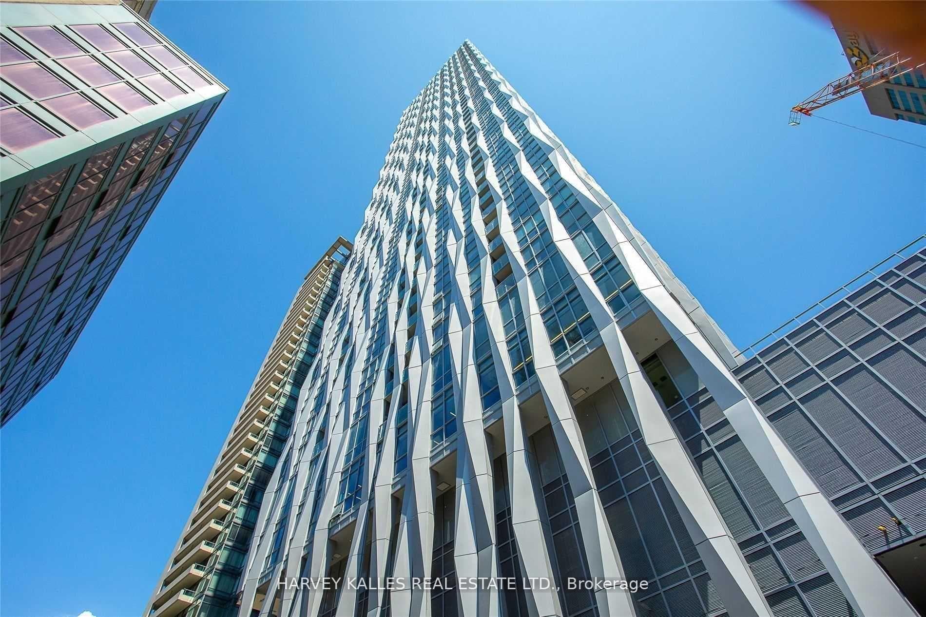 1 Yorkville Avenue Unit 2705, Annex / Yorkville / Summerhill, ON M4W 1L1 - Photo 1
