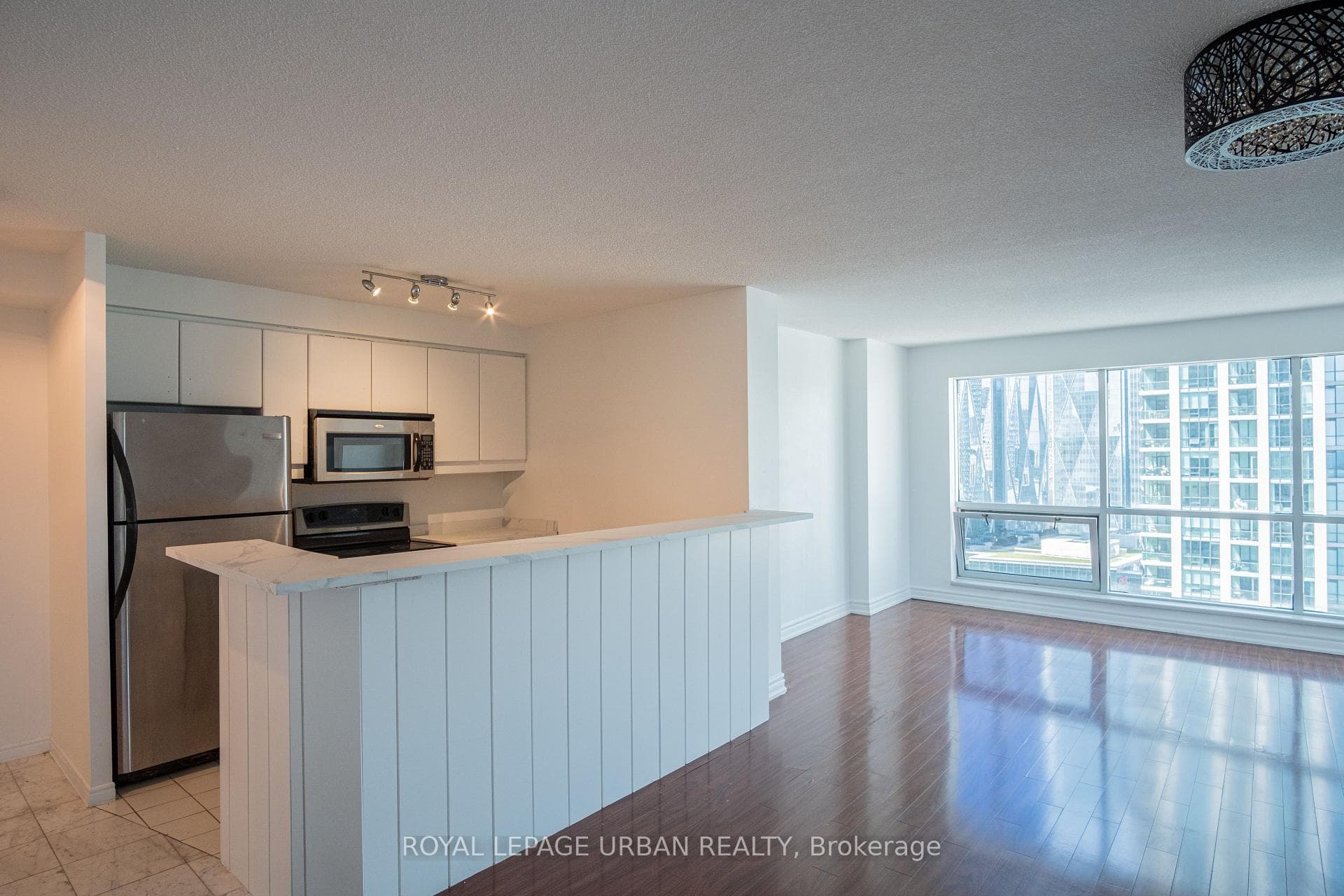 10 Yonge Street Unit 2607, Toronto C01