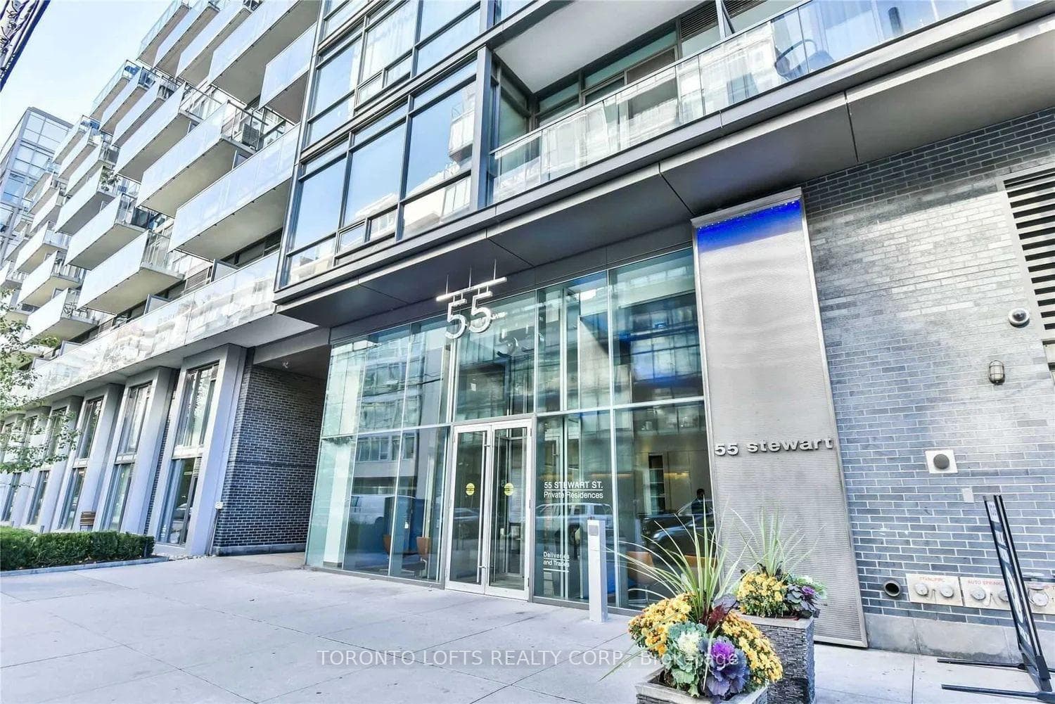 55 Stewart Street Unit 511, Downtown Toronto / Waterfront, ON M5V 2V1 - Photo 1
