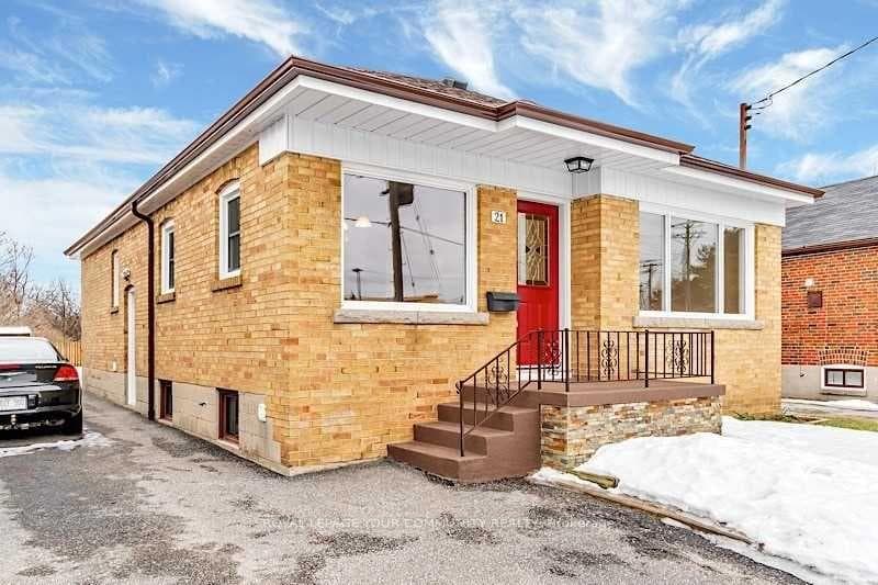 21 Lynvalley Crescent Unit (Main), Dorset Park / Kennedy Park, ON M1R 2V1 - Photo 1