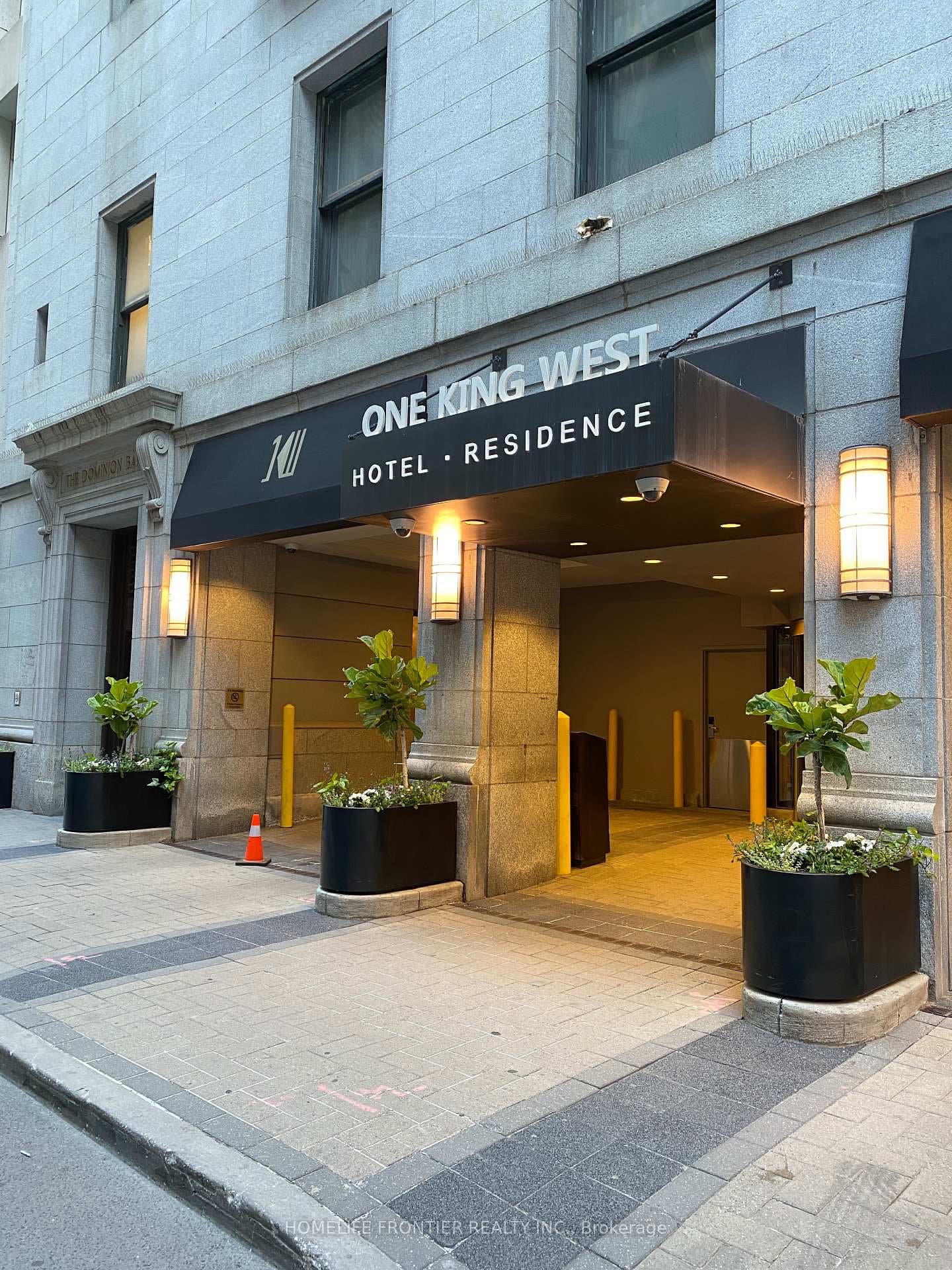 1 King Street Unit 2112, Downtown Toronto / Waterfront, ON M5H 1A1 - Photo 1