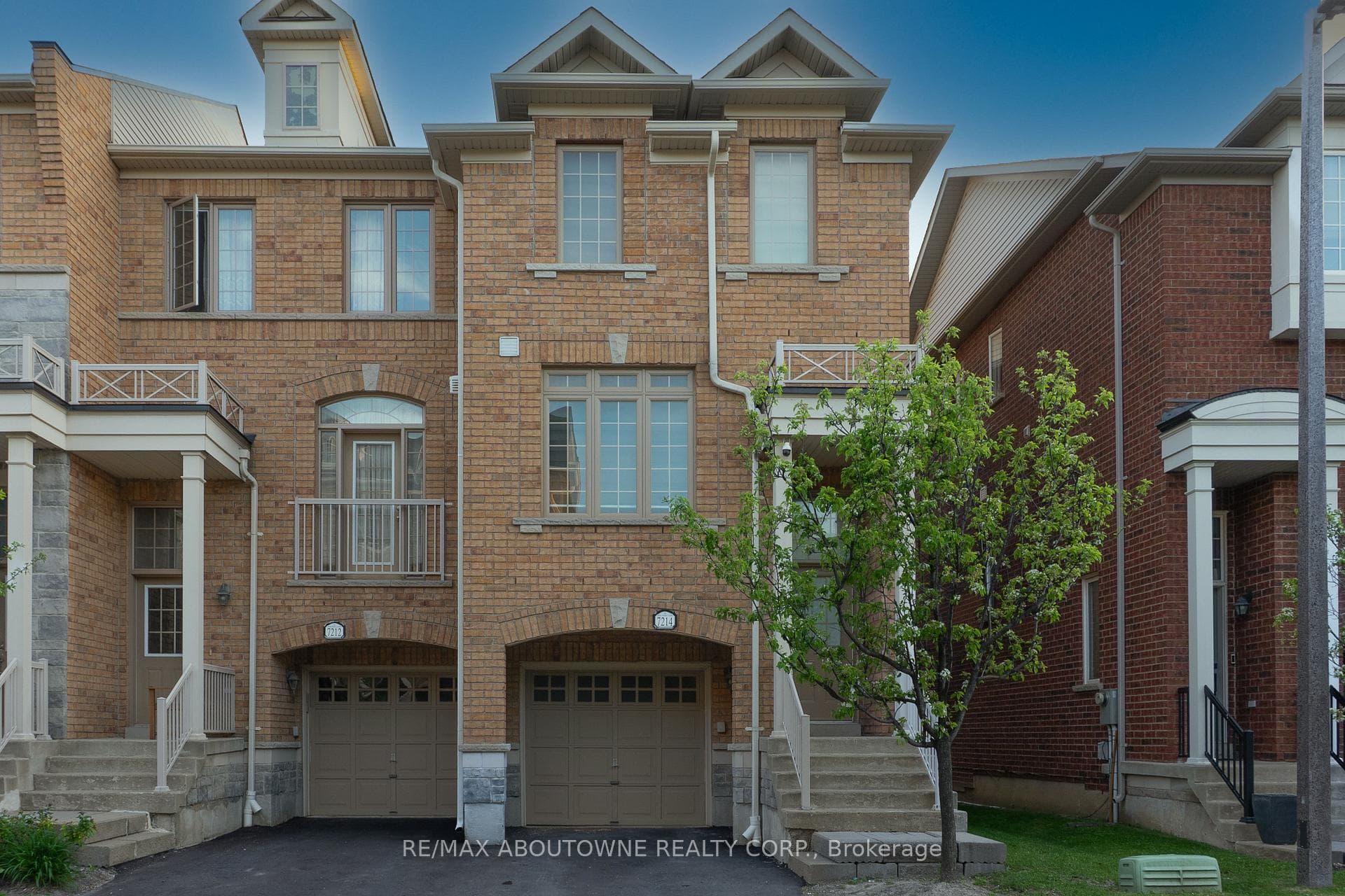 7214 Triumph Lane, Mississauga, ON L5N 0C5 - Photo 1