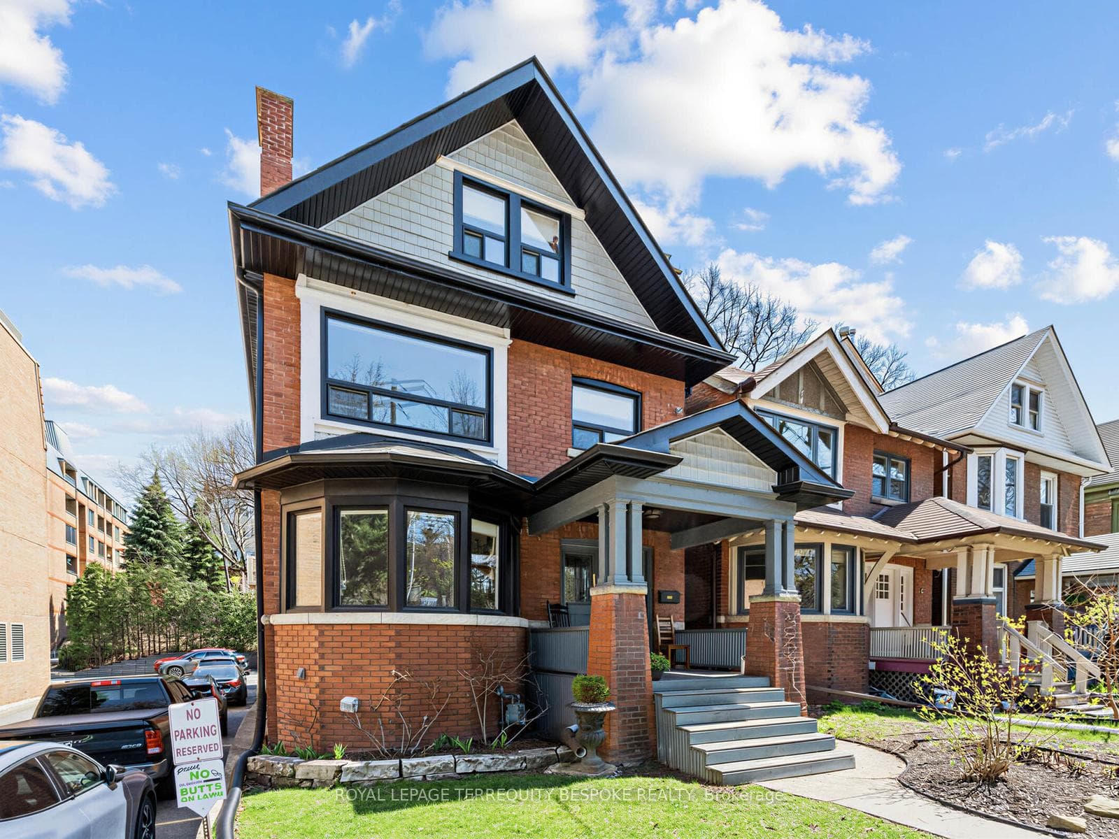 505 Parkside Drive, Toronto W01