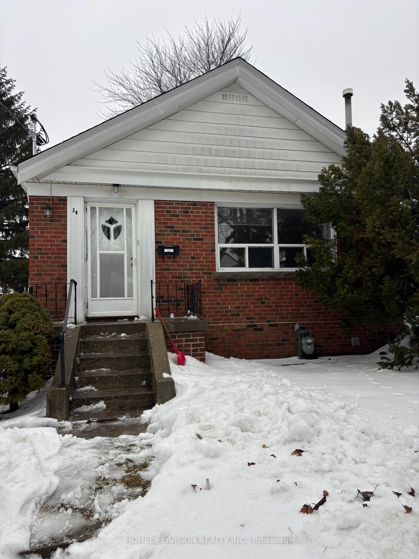34 Inniswood Drive, Dorset Park / Kennedy Park, ON M1R 1E5 - Photo 1