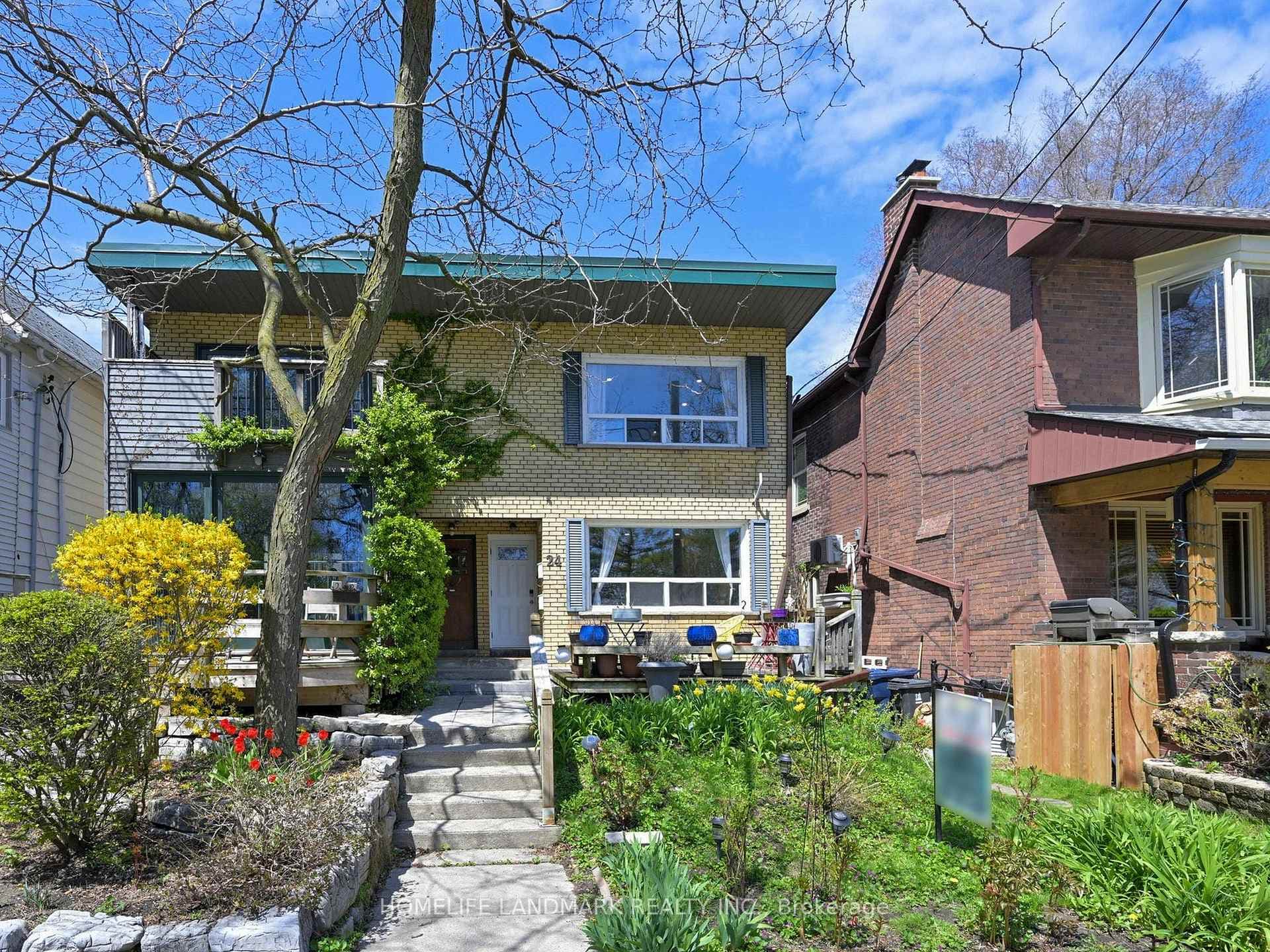 24 Kewbeach Avenue, The Beaches / Upper Beaches, ON M4L 1B7 - Photo 1