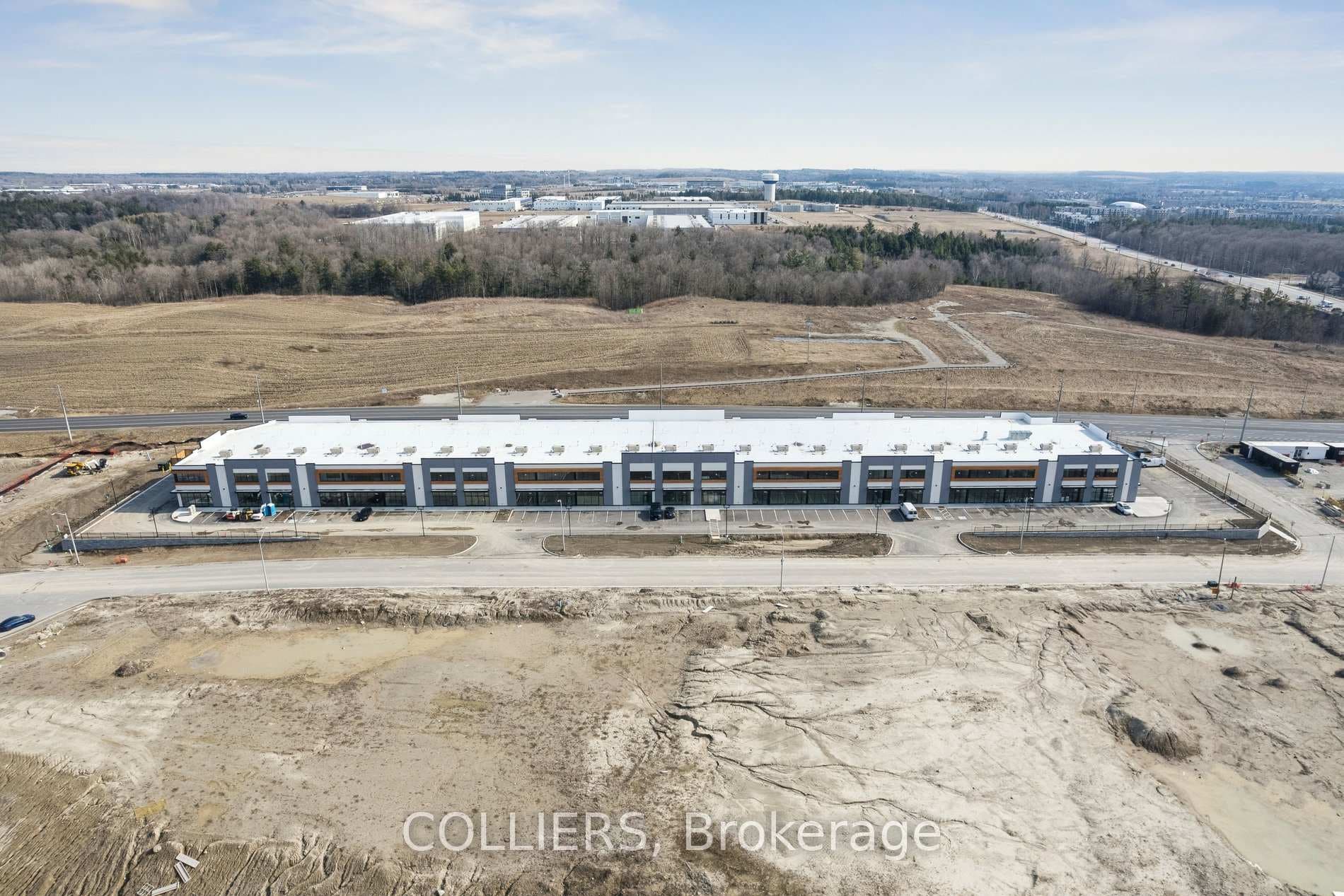 175 Melvin Robson Avenue Unit 5, Aurora, ON L4G 7B4 - Photo 1