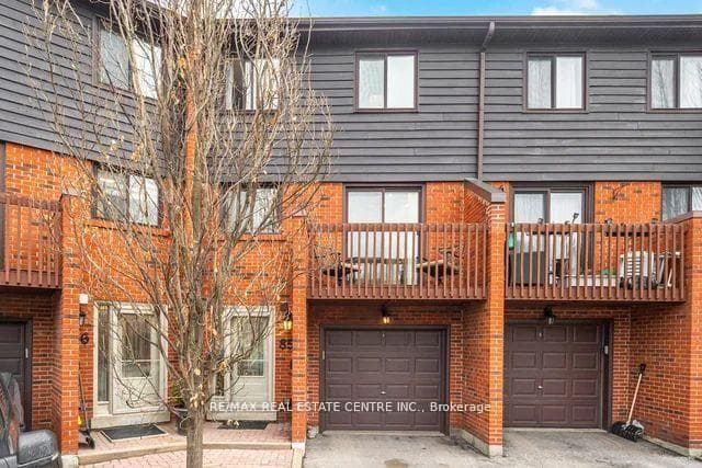 4165 Fieldgate Drive Unit 85, Mississauga, ON L4W 2M9 - Photo 1