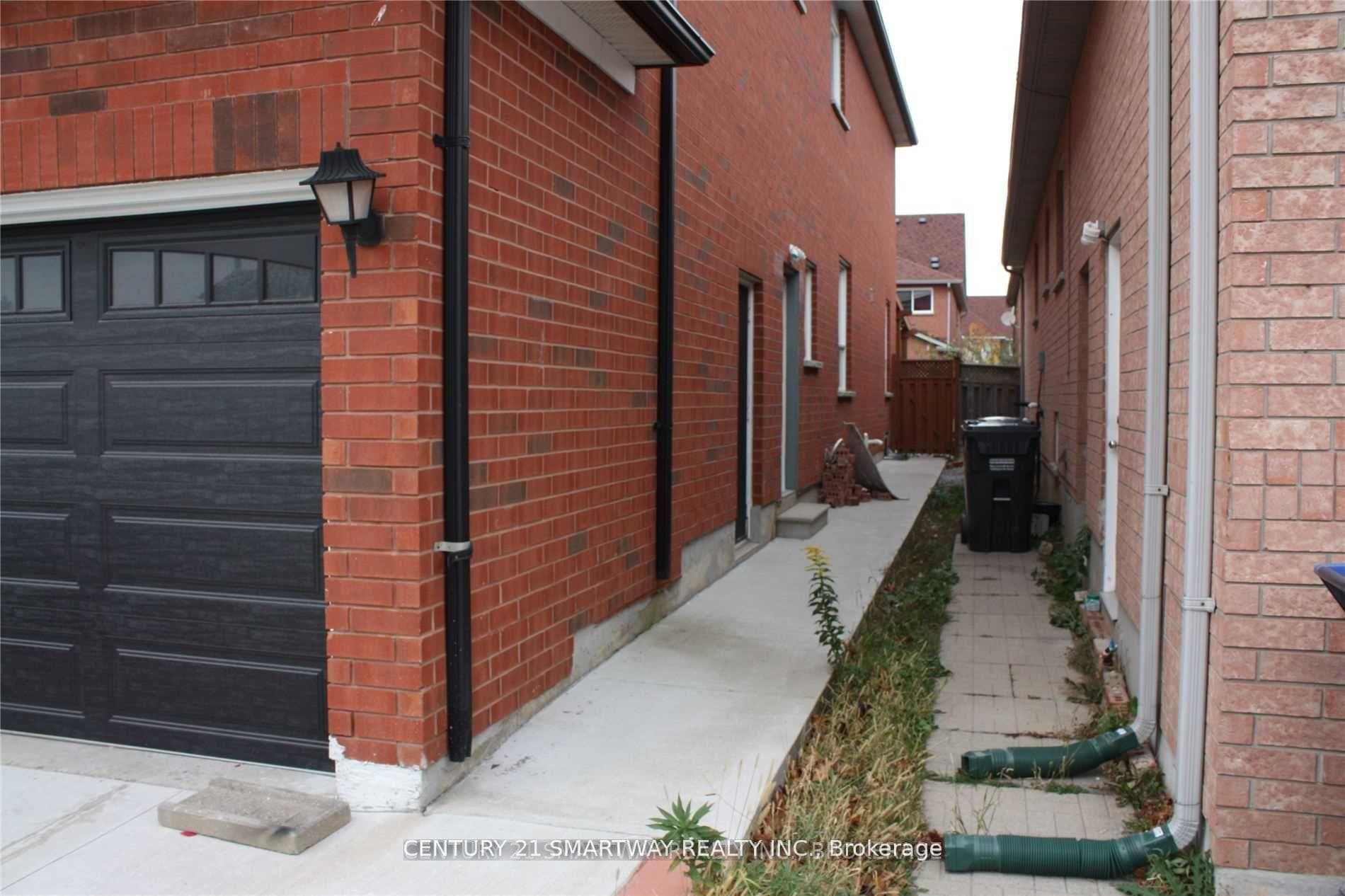 3855 Mcdowell Drive Unit Bsmnt, Mississauga