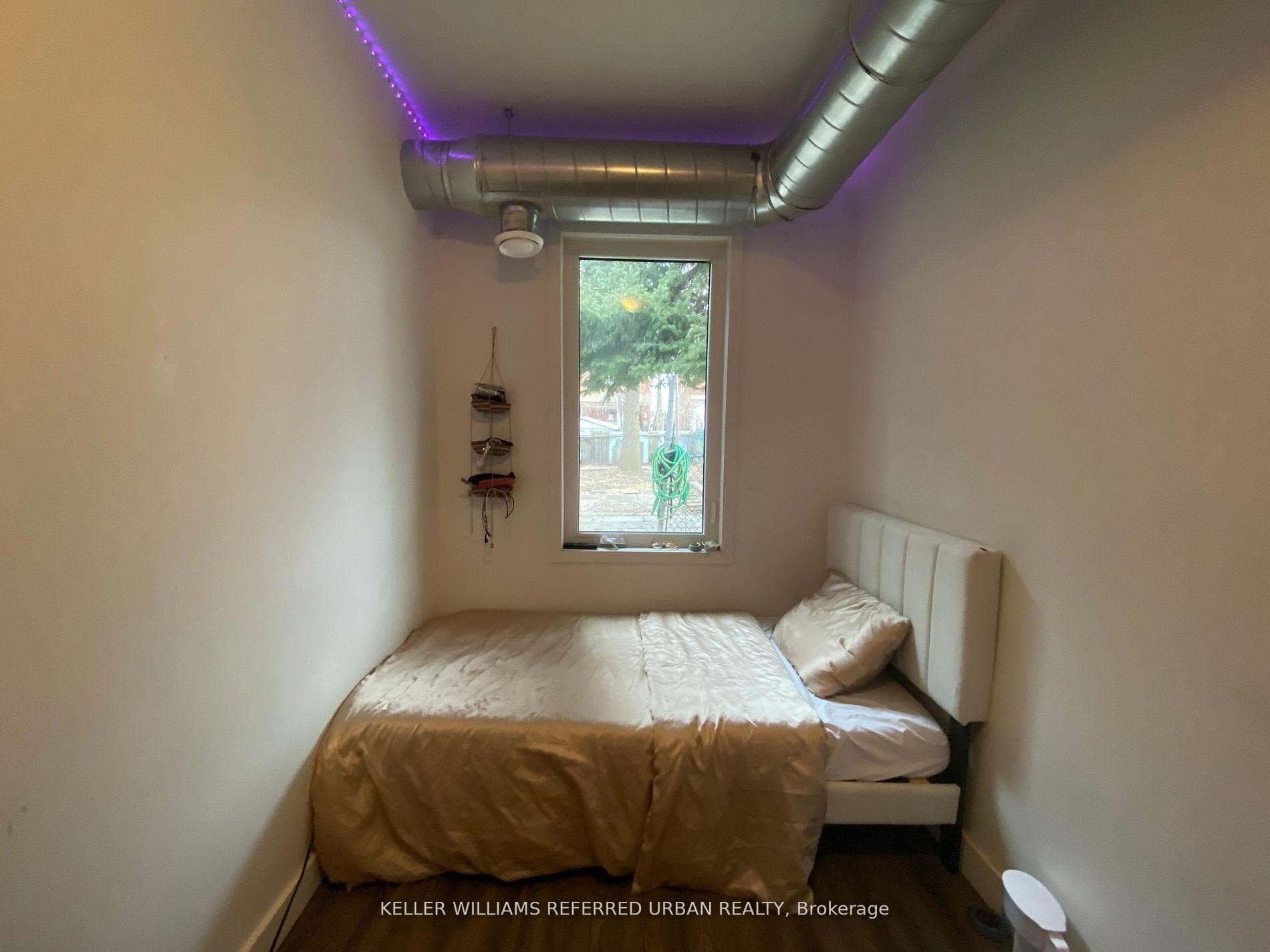 344 Bartlett Avenue Unit Room 3, Bloor West Village / Swansea, ON M6H 3G7 - Photo 1