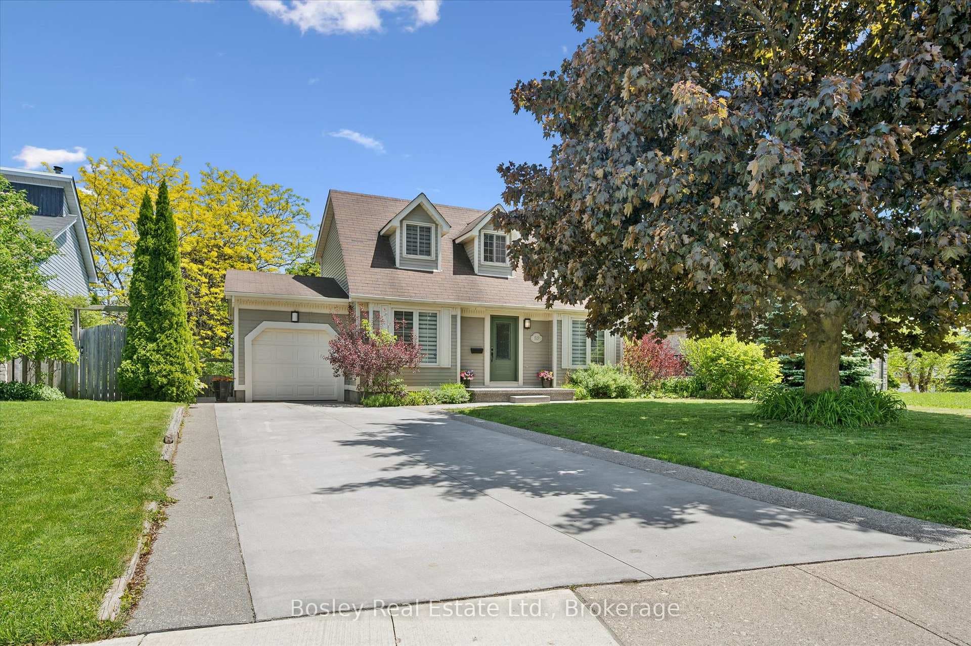 52 Stirling MacGregor Drive, Cambridge, ON N1S 4N5 - Photo 1
