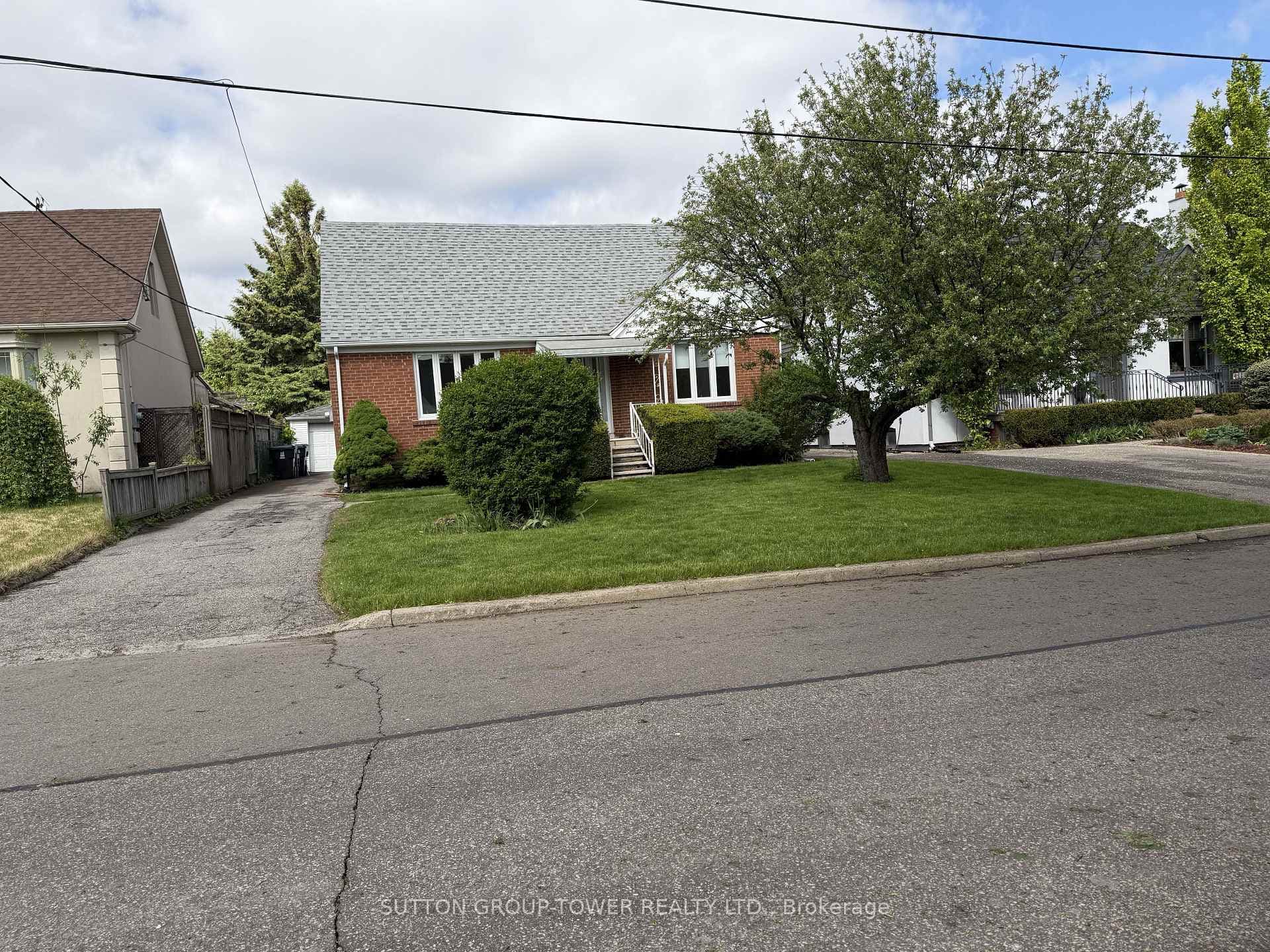 4 Steven Avenue, York / Weston, ON M6B 3L8 - Photo 1