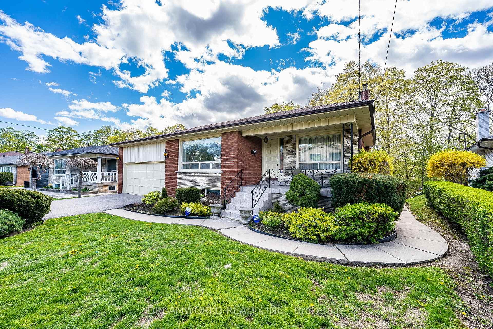 169 Grandravine Drive, Toronto W05