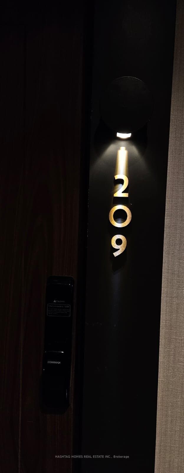 201 Brock Street Unit 209, Whitby, ON L1N 4K2 - Photo 1