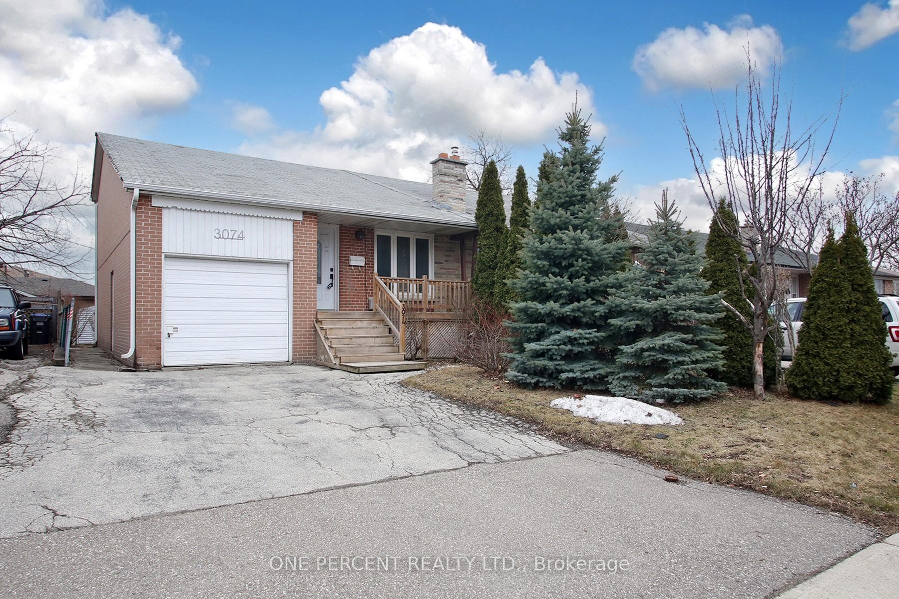 3074 Merritt Avenue, Mississauga, ON L4T 1P2 - Photo 1