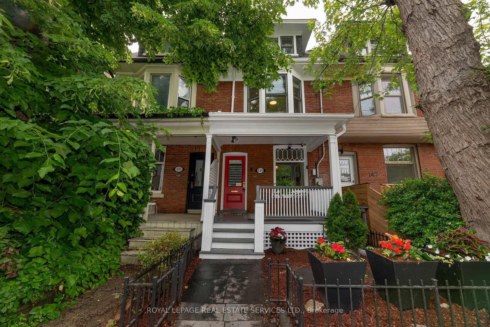 149 Winchester Street, Regent Park / Cabbagetown / St. James Town, ON M4X 1B5 - Photo 1