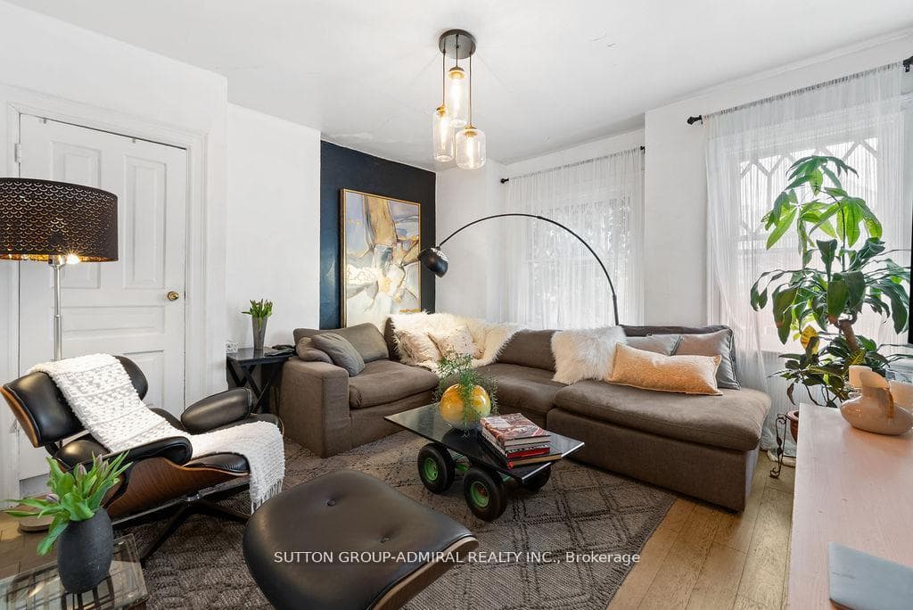 40 Claremont Street, Downtown Toronto / Waterfront, ON M6J 2M5 - Photo 1