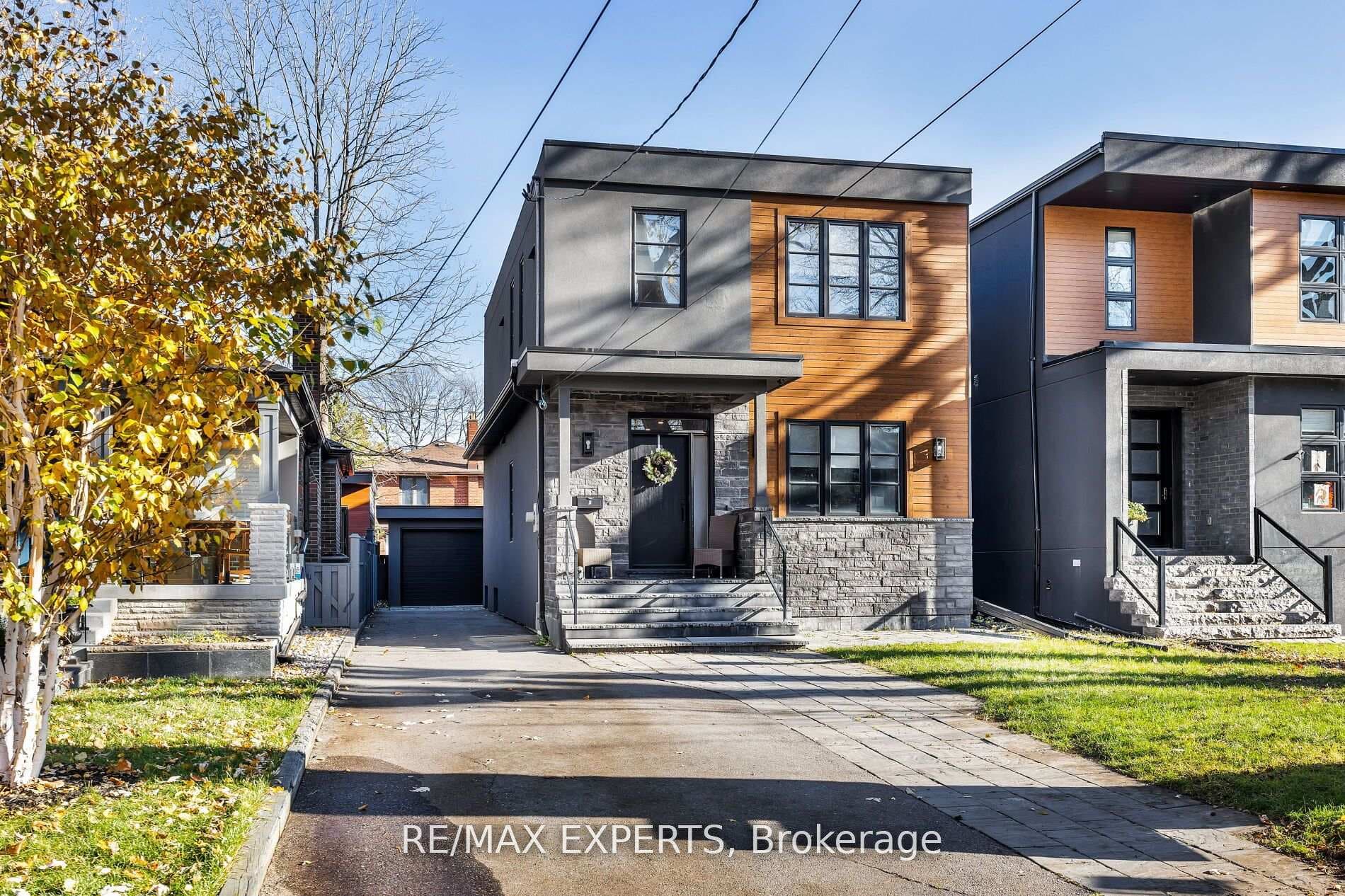 5 Dartmouth Crescent, Liberty Village / Parkdale / South Parkdale, ON M8V 1W9 - Photo 1