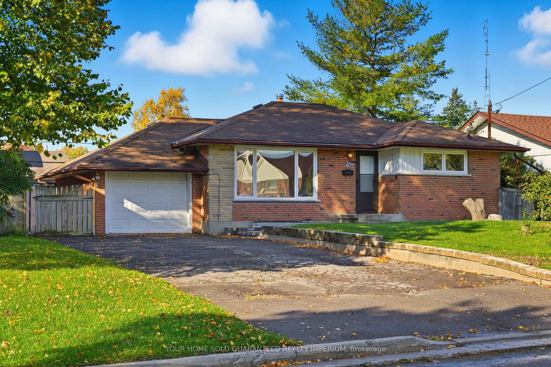 752 Glenforest Street, Oshawa, ON L1J 5E8 - Photo 1