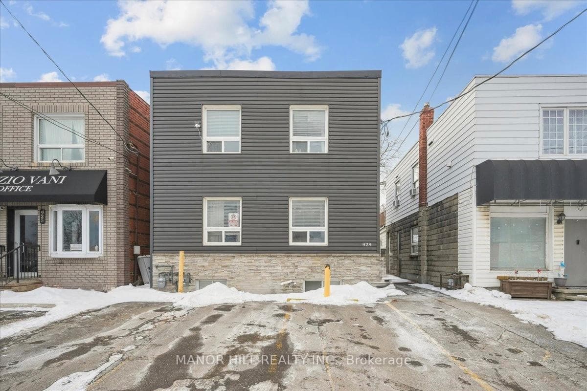 929 Lakeshore Road, Mississauga, ON L5E 1E3 - Photo 1