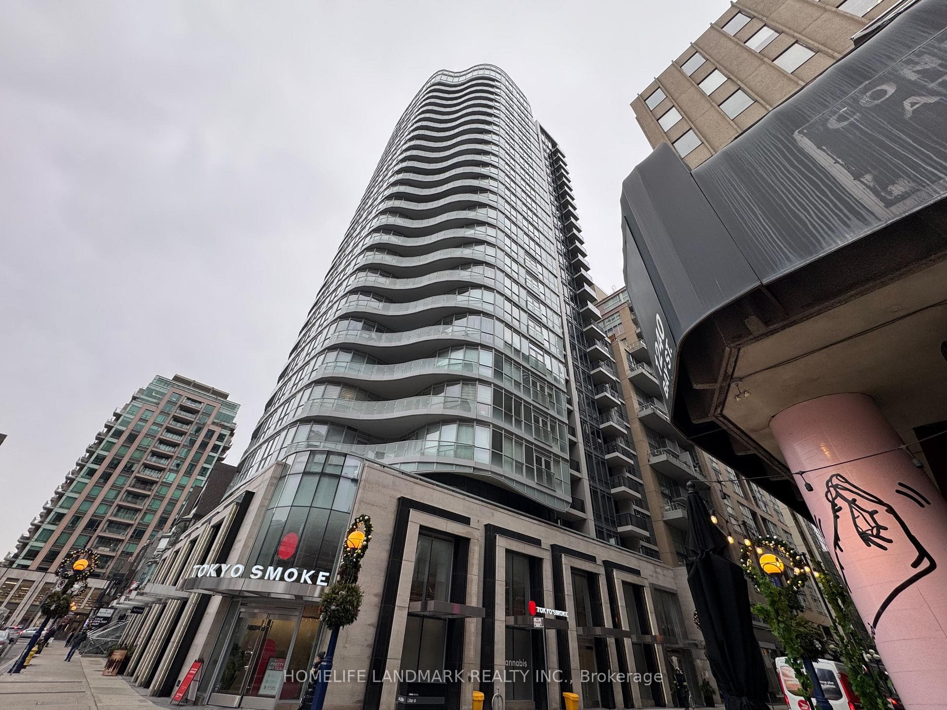 88 Cumberland Street Unit 1010, Annex / Yorkville / Summerhill, ON M5R 0C8 - Photo 1