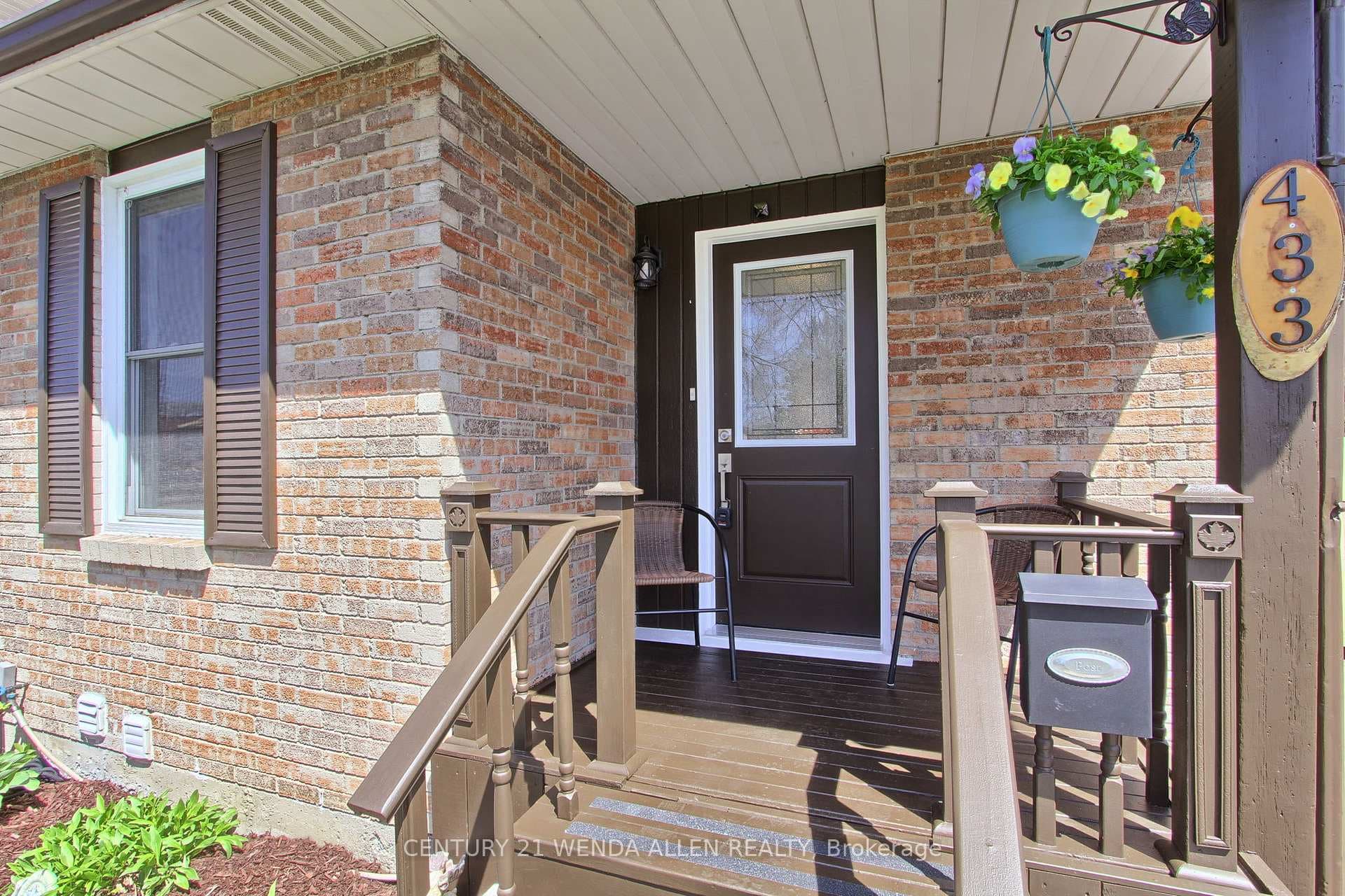 433 Bristol Crescent, Oshawa, ON L1J 6M4 - Photo 1