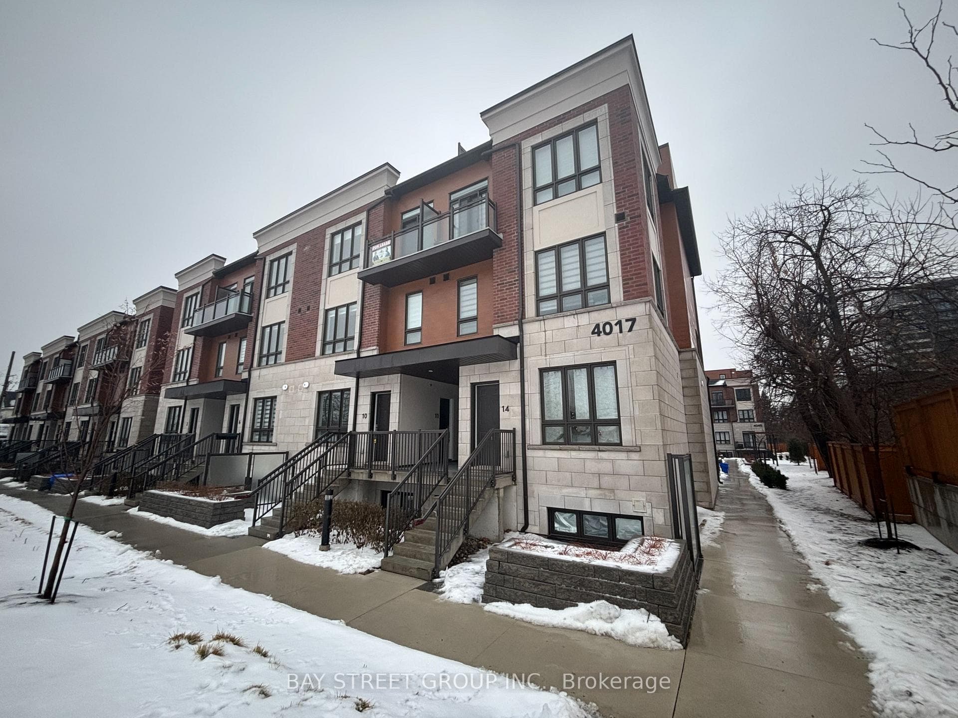 4017 Hickory Drive Unit 12, Mississauga, ON L4W 0G6 - Photo 1