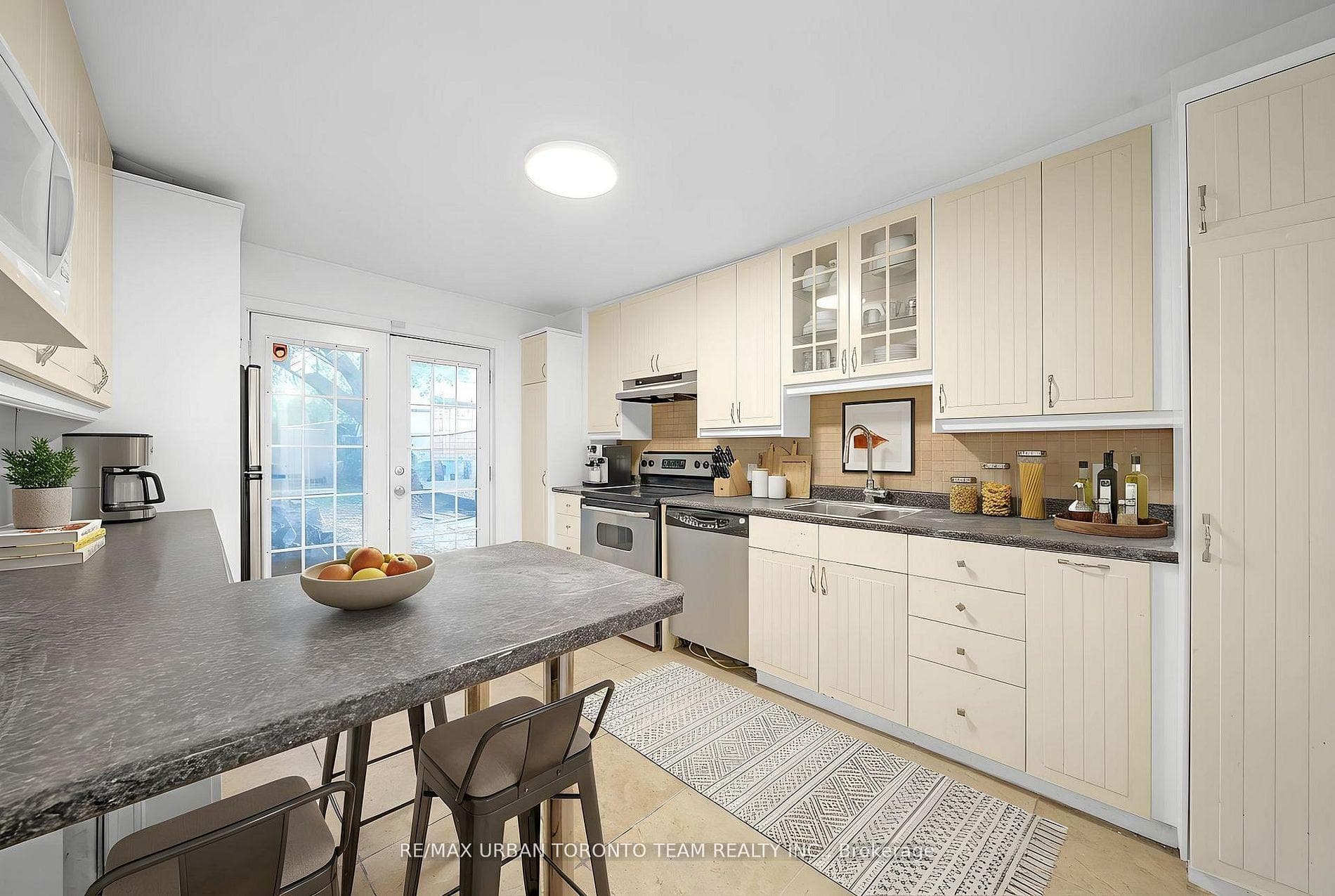 880 Dundas Street Unit Main, Riverdale / Leslieville, ON M4M 1R3 - Photo 1
